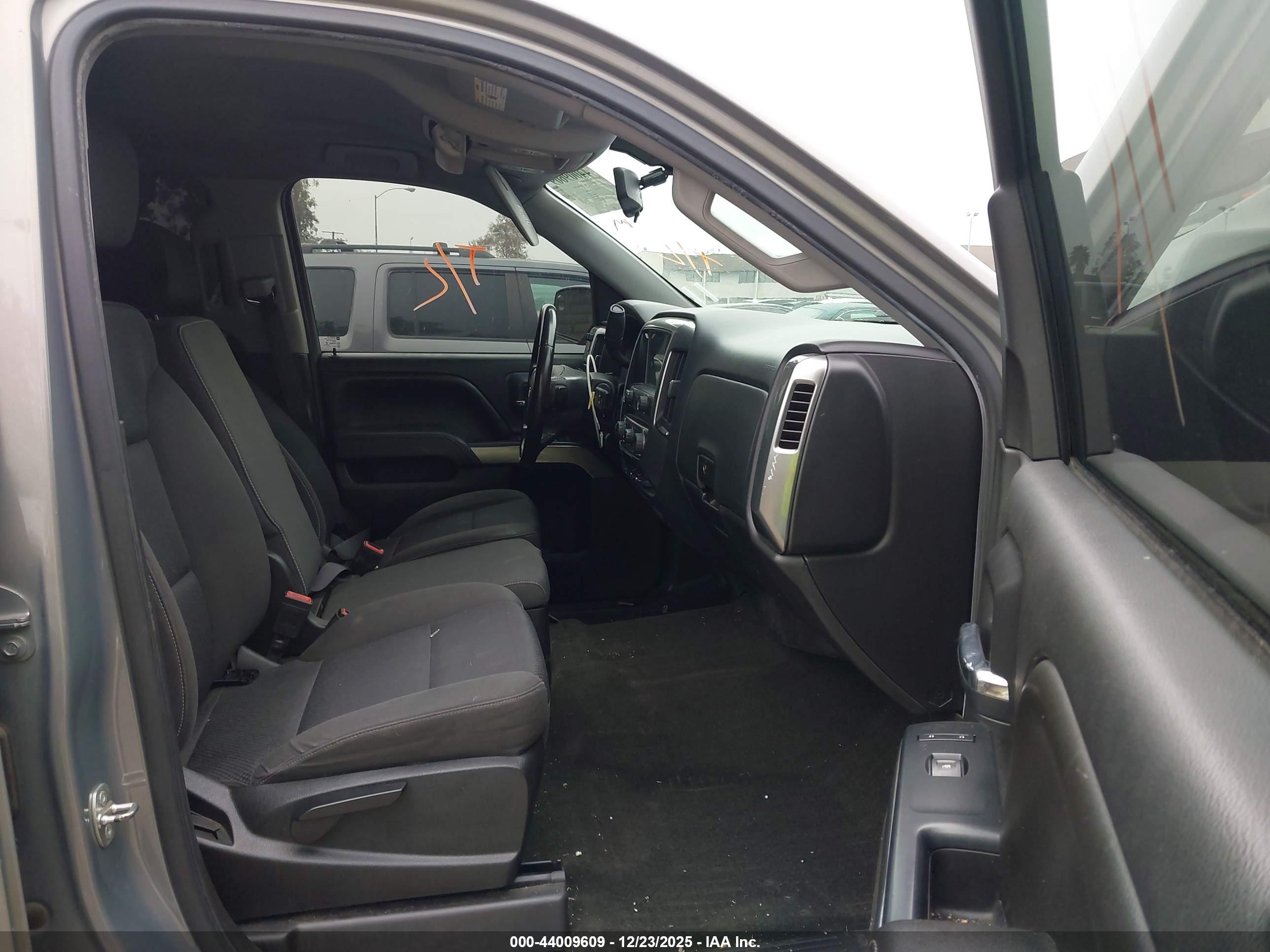 CHEVROLET SILVERADO image 5
