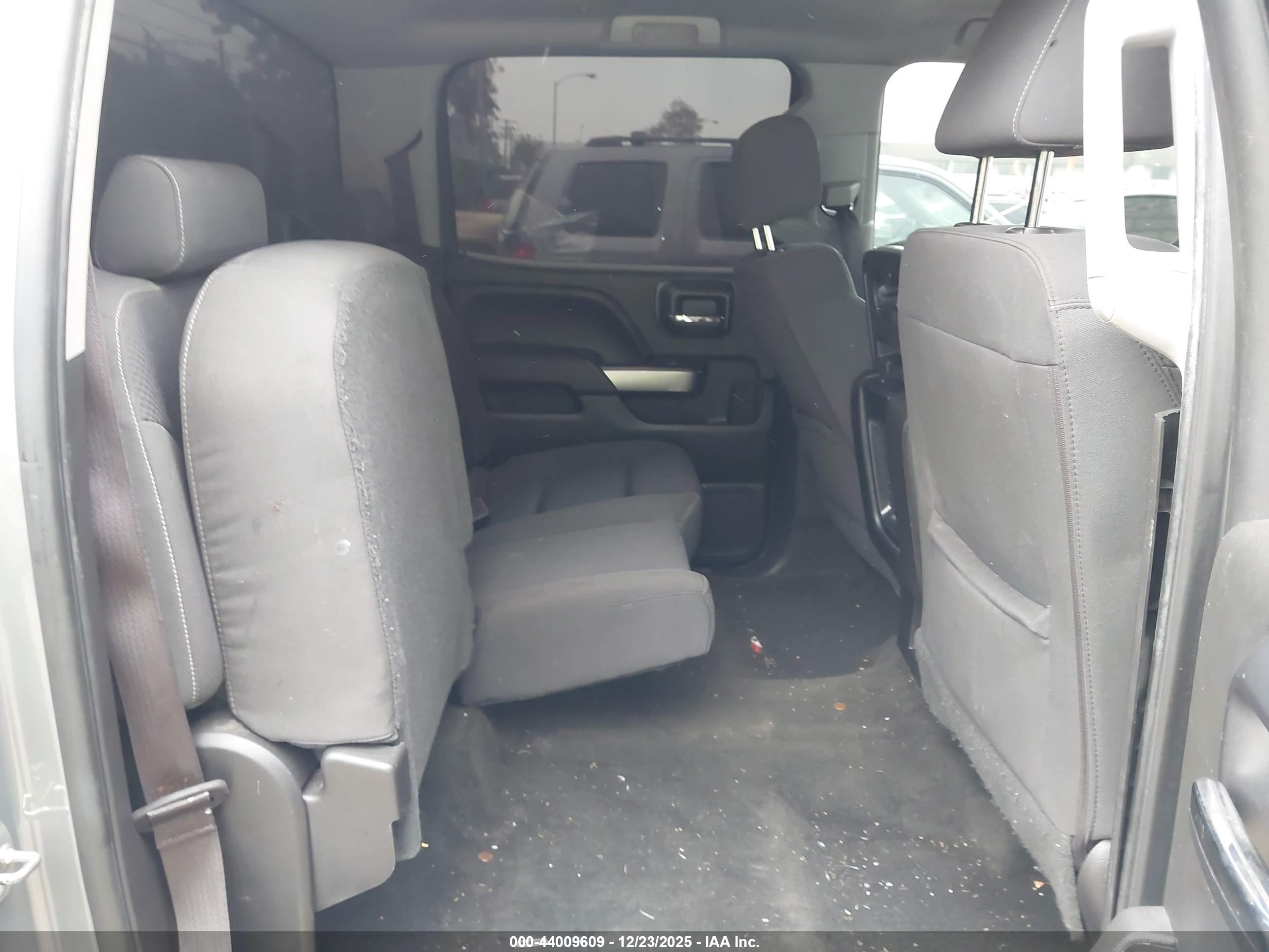 CHEVROLET SILVERADO image 8