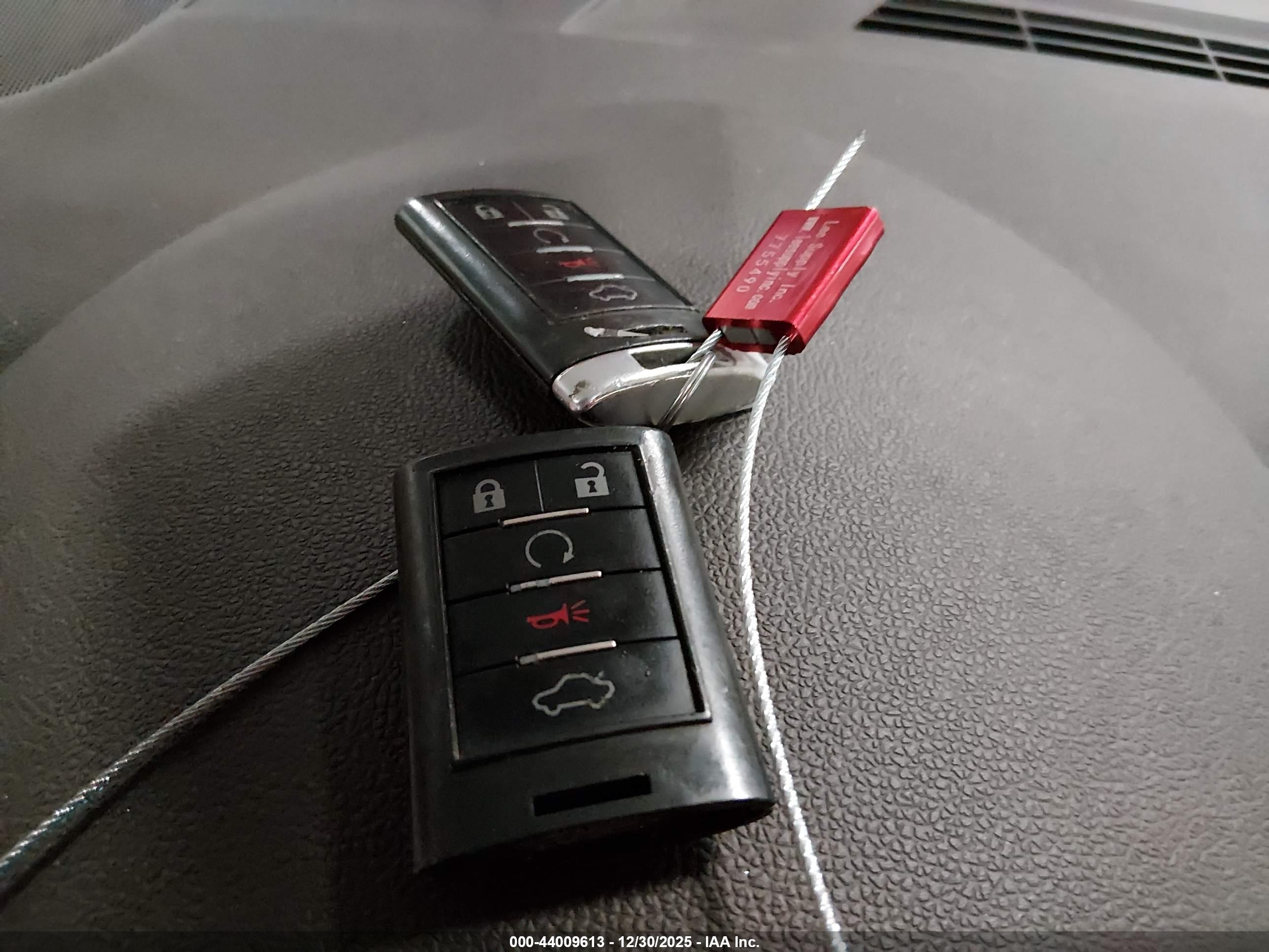 CADILLAC CTS image 11