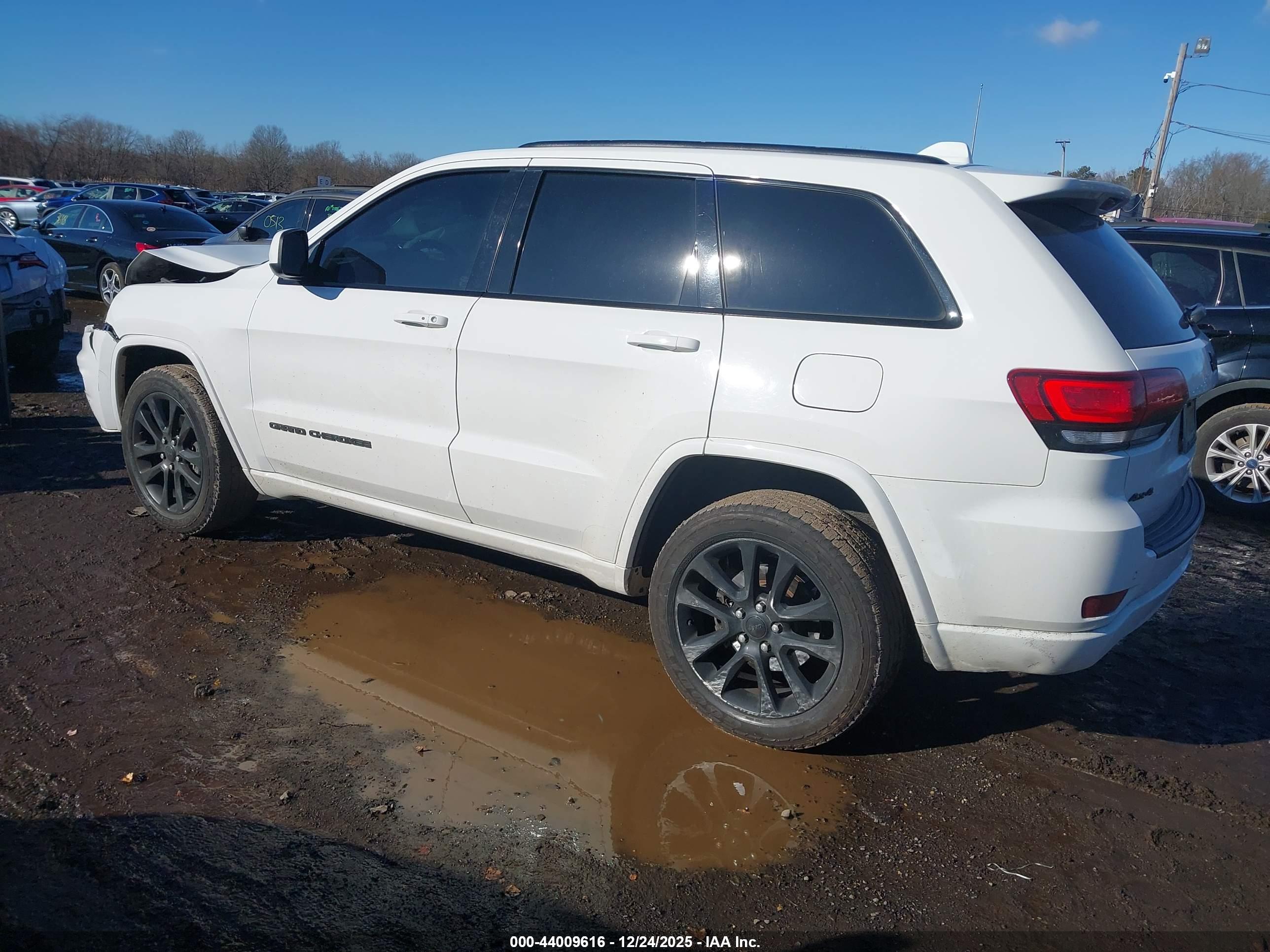 JEEP GRAND image 3