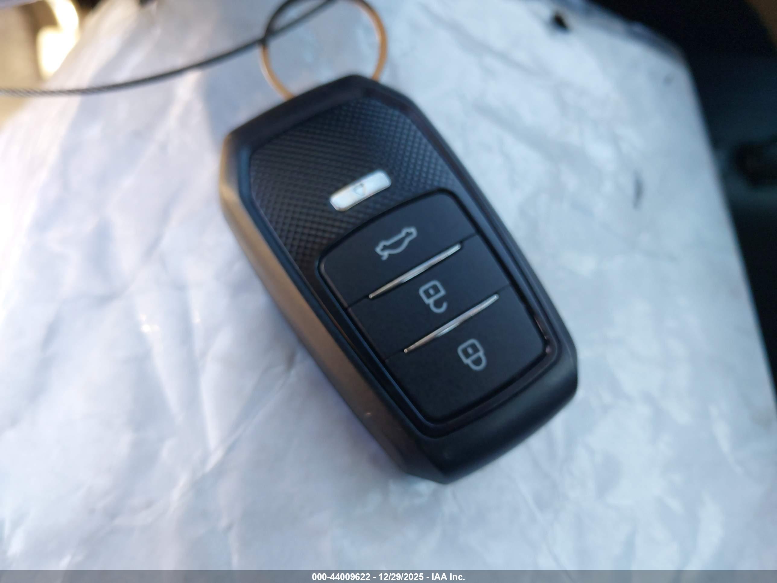 TOYOTA PRIUS image 11