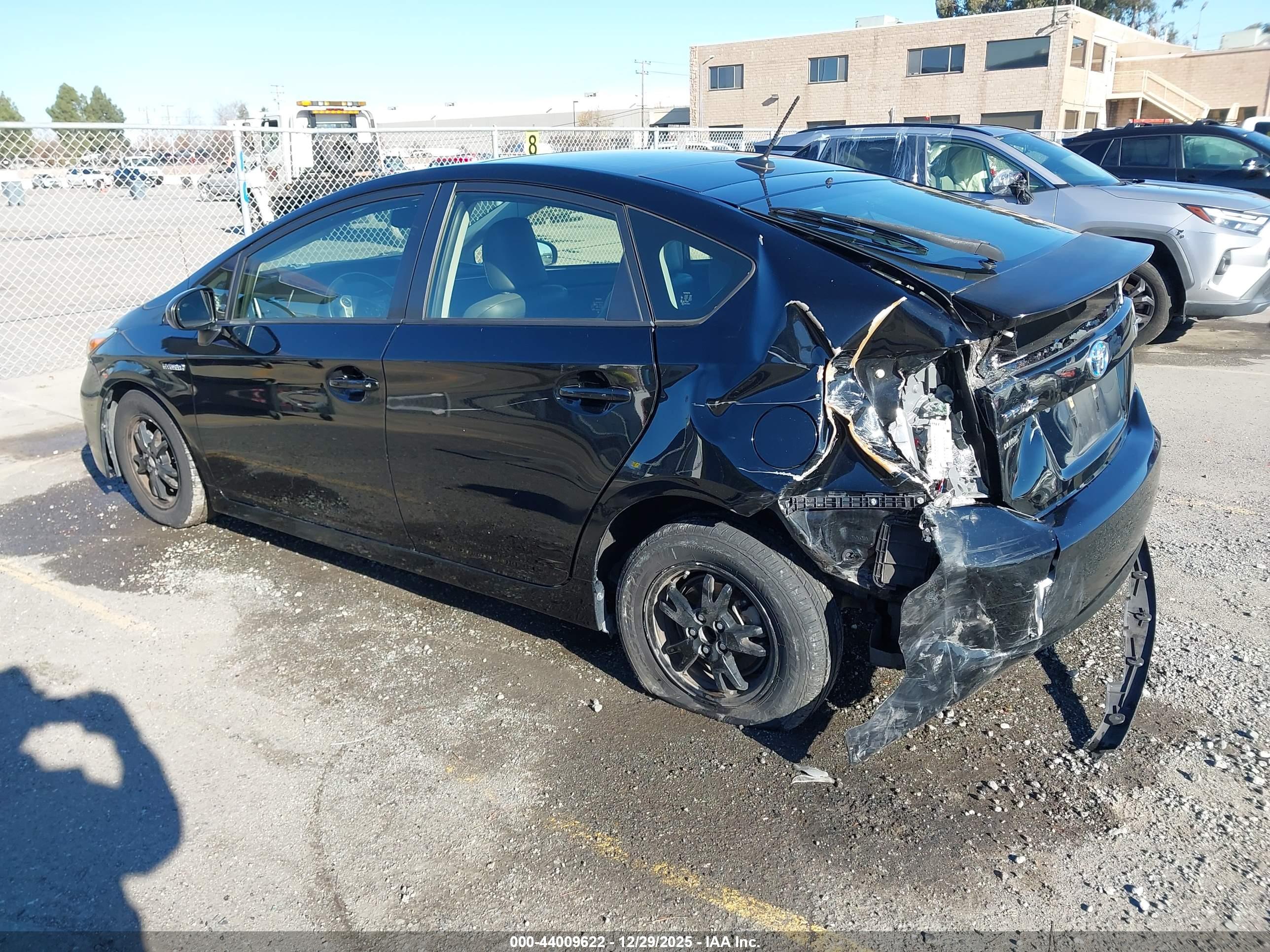 TOYOTA PRIUS image 3