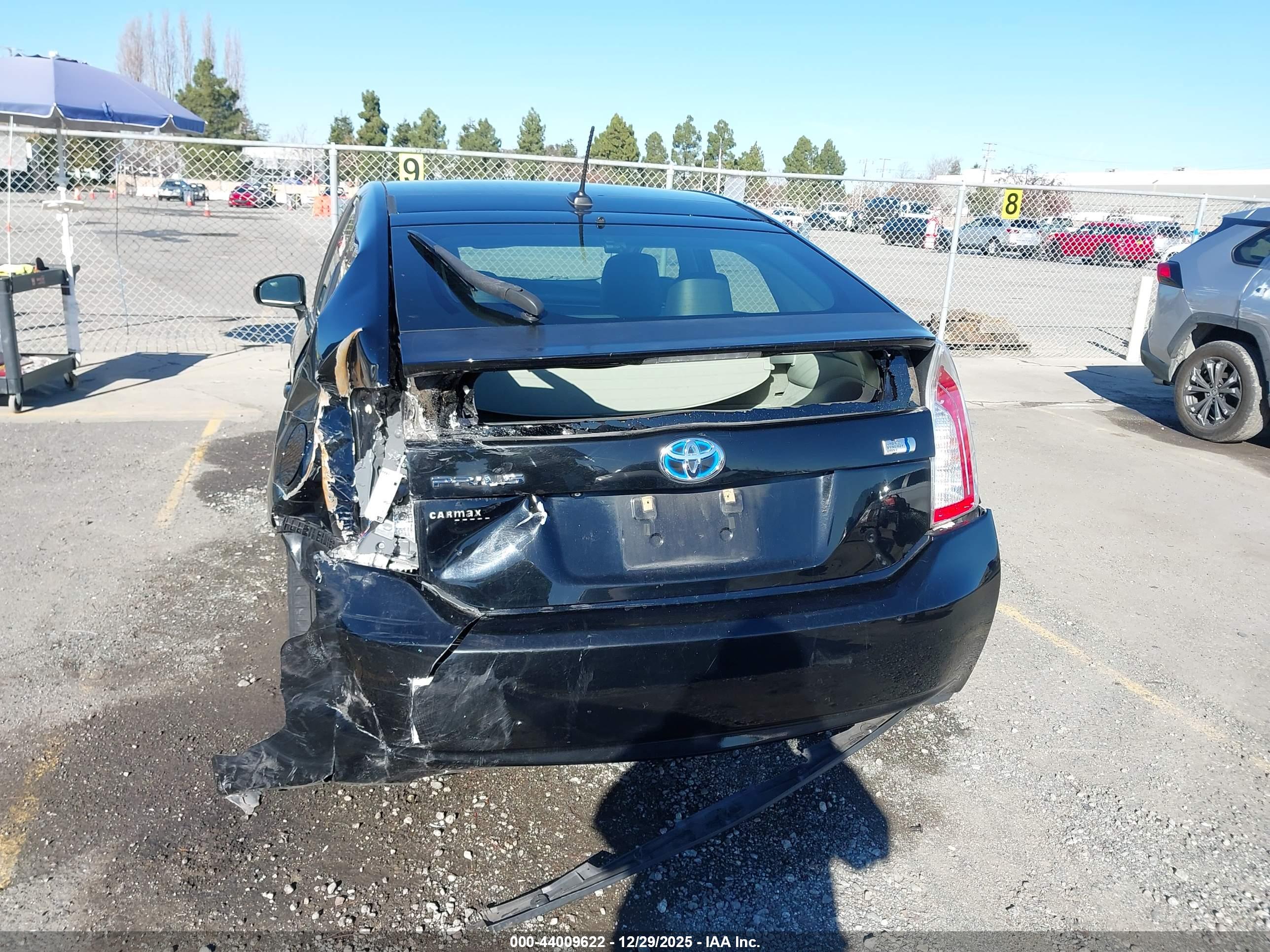 TOYOTA PRIUS image 6
