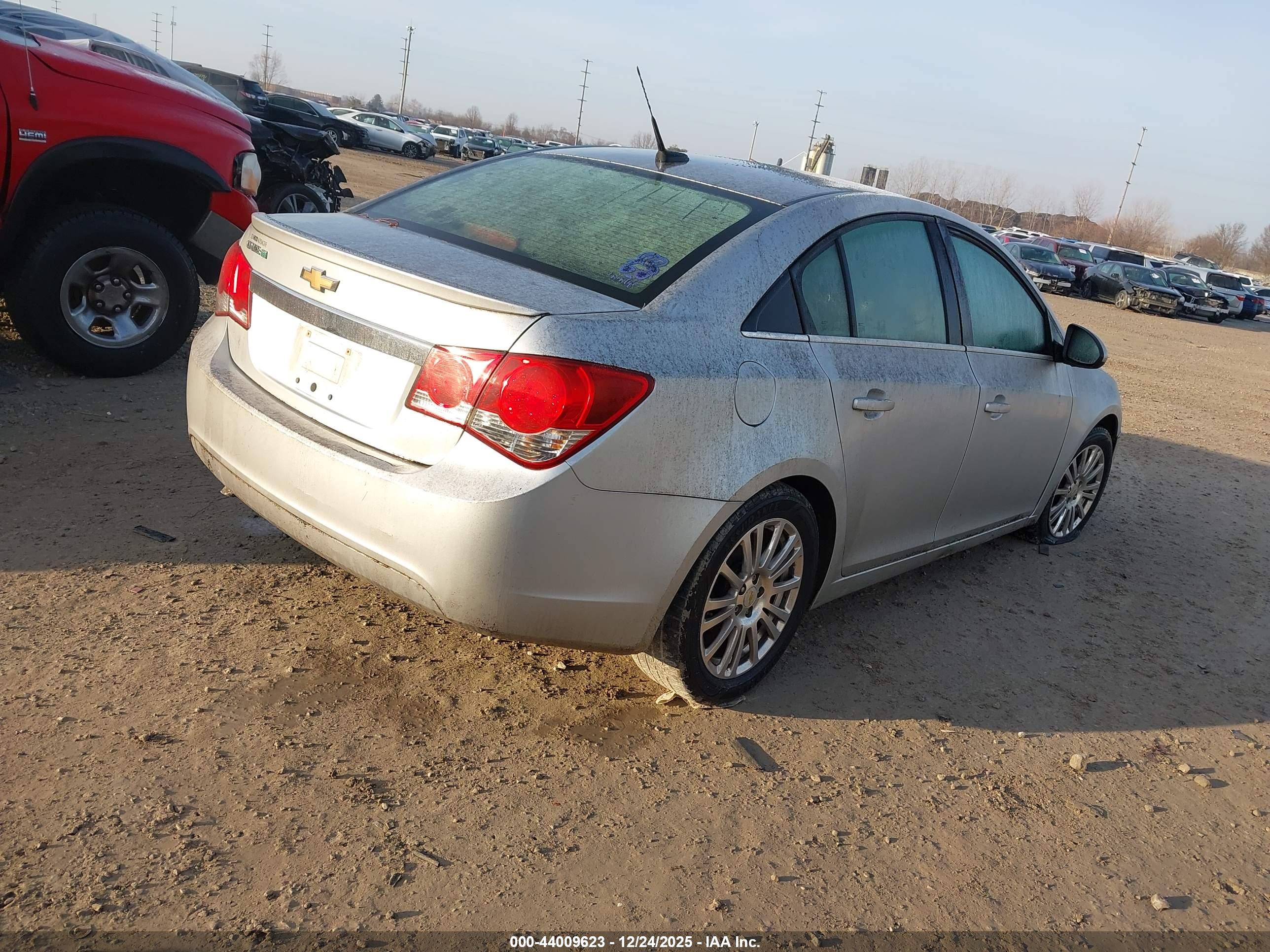 CHEVROLET CRUZE image 4