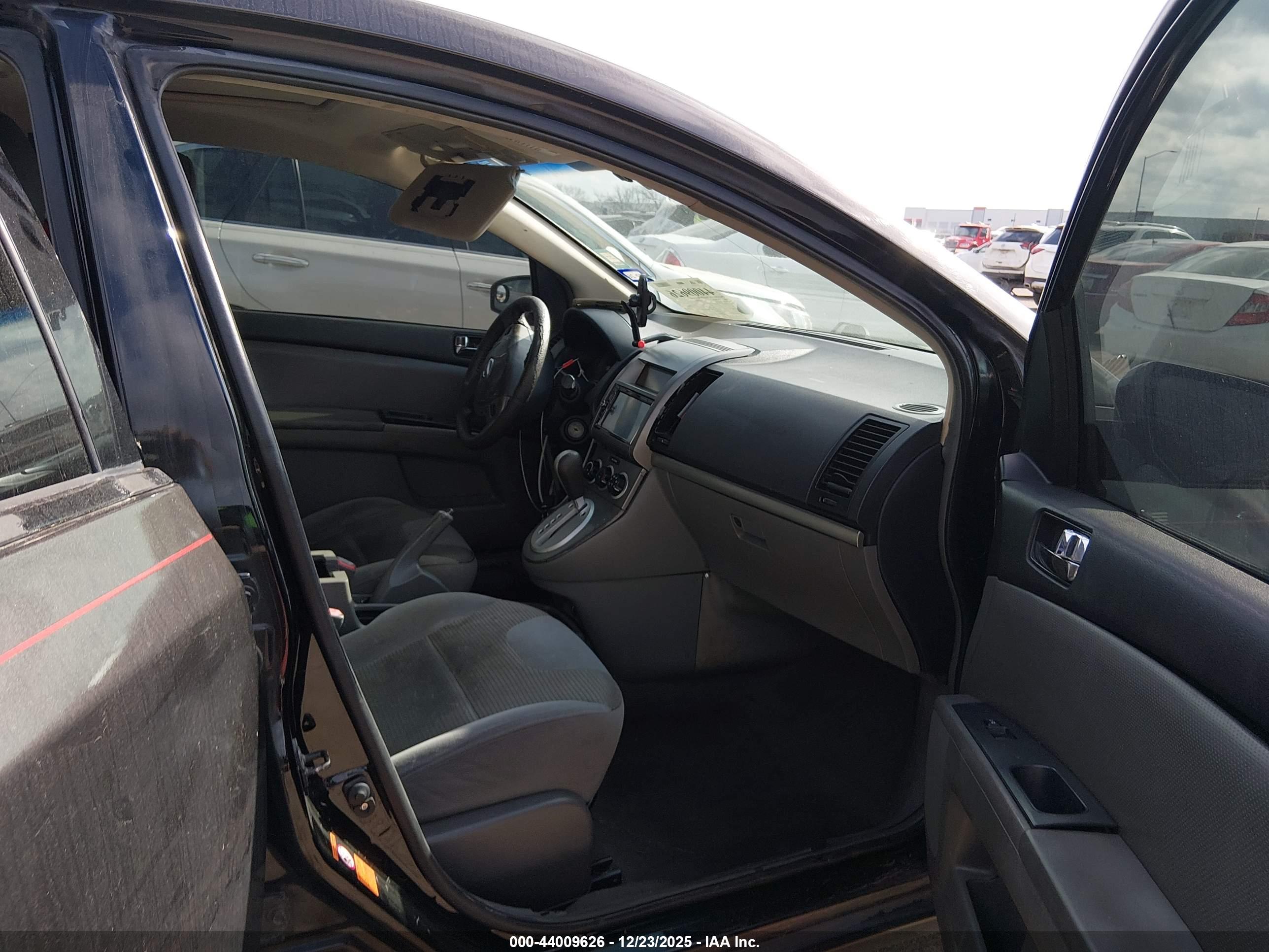 NISSAN SENTRA image 5