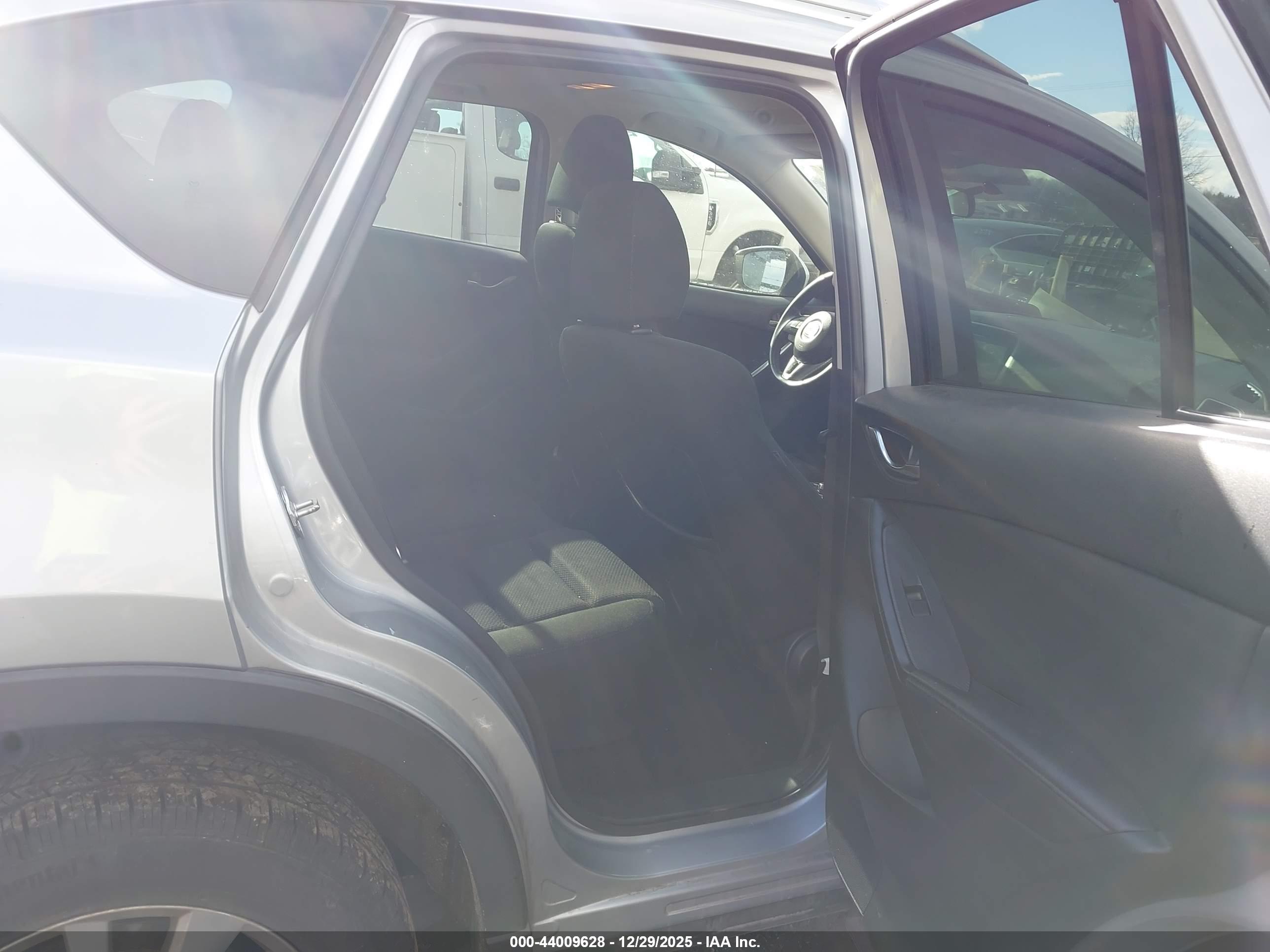 MAZDA CX-5 image 8