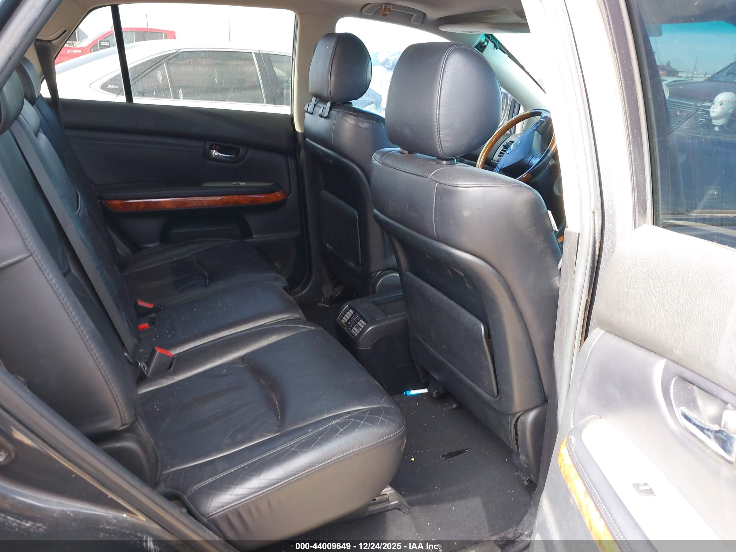 LEXUS RX image 8