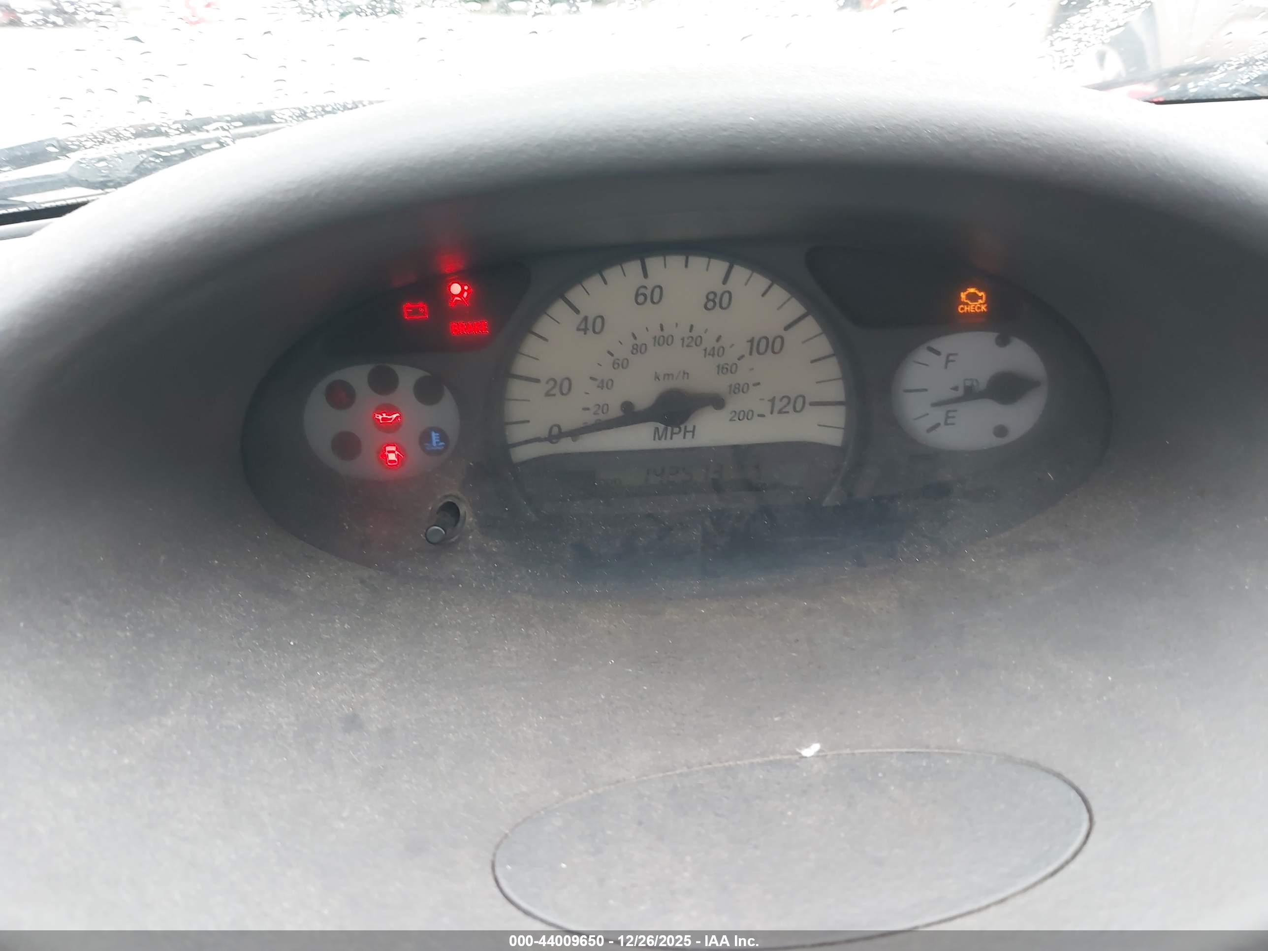 TOYOTA ECHO image 7