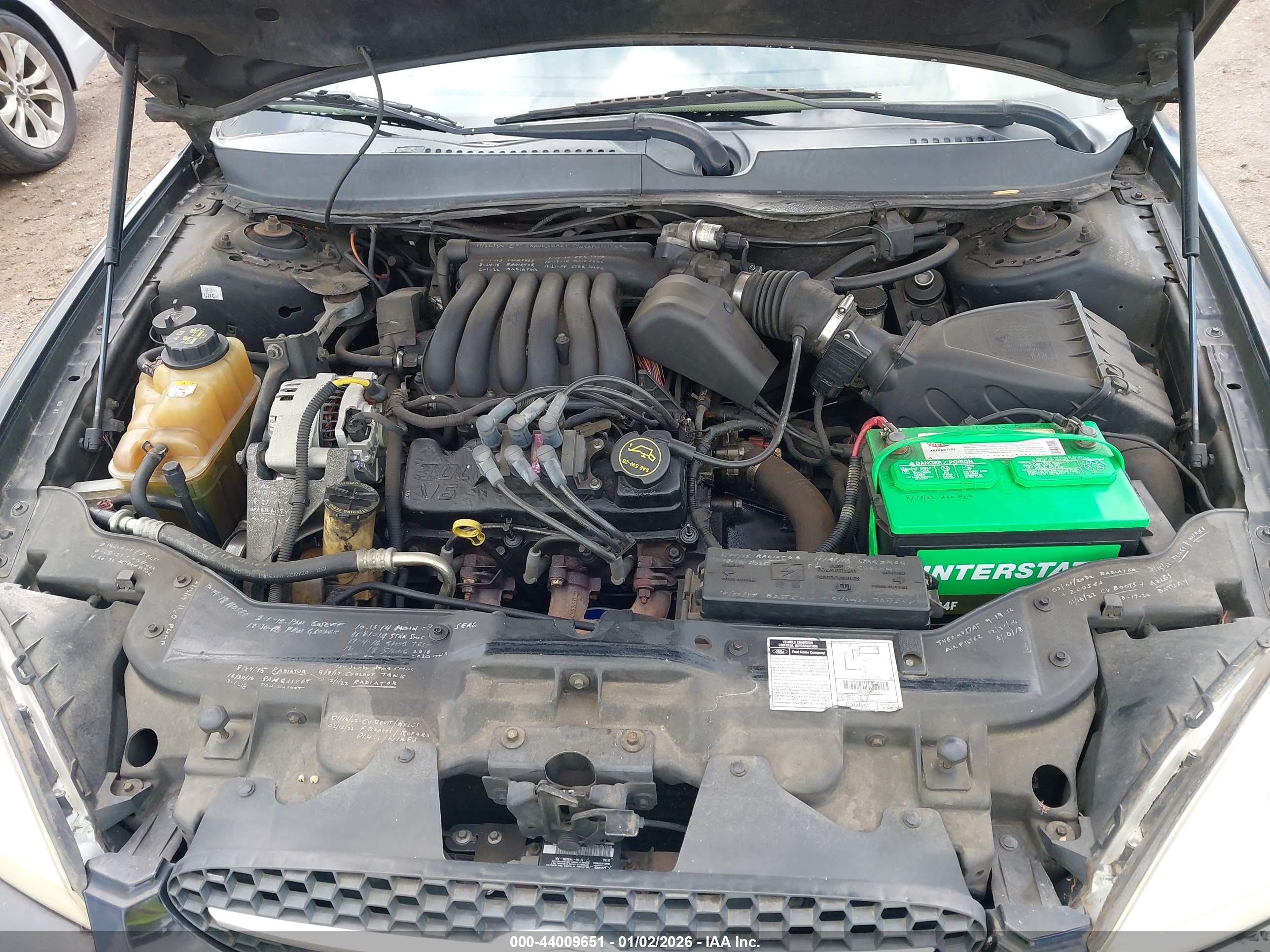 FORD TAURUS image 10