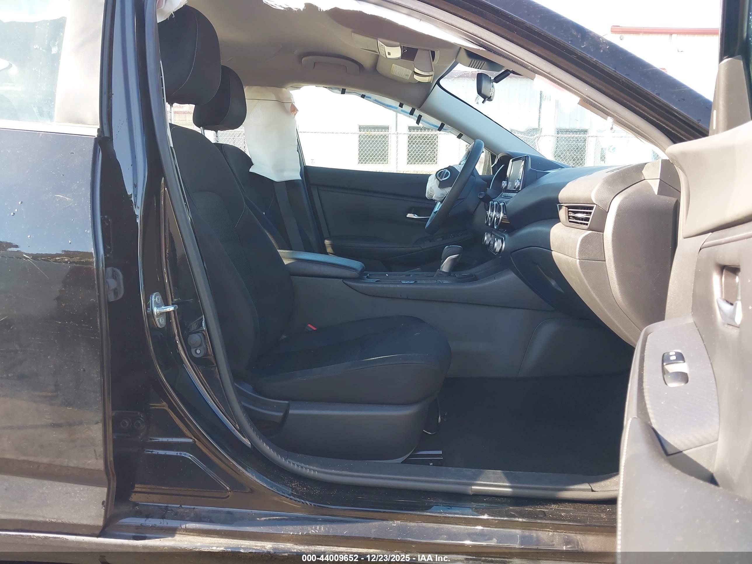 NISSAN SENTRA image 5