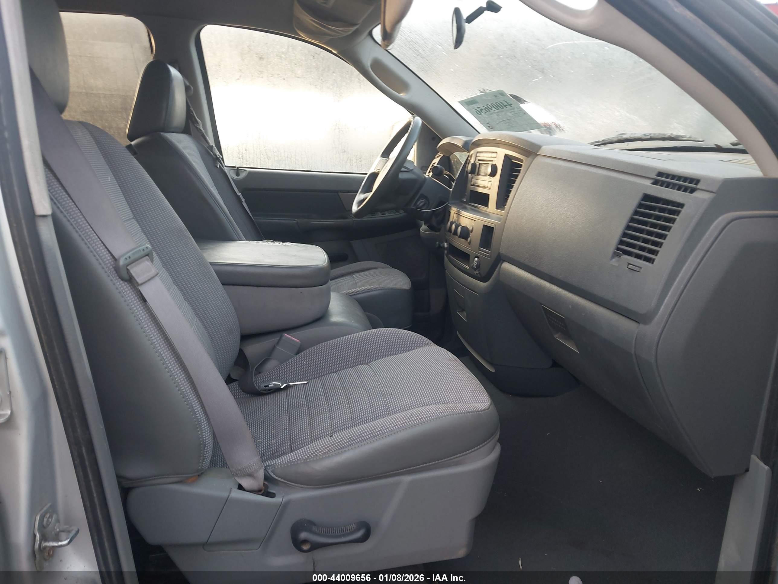 DODGE RAM image 5