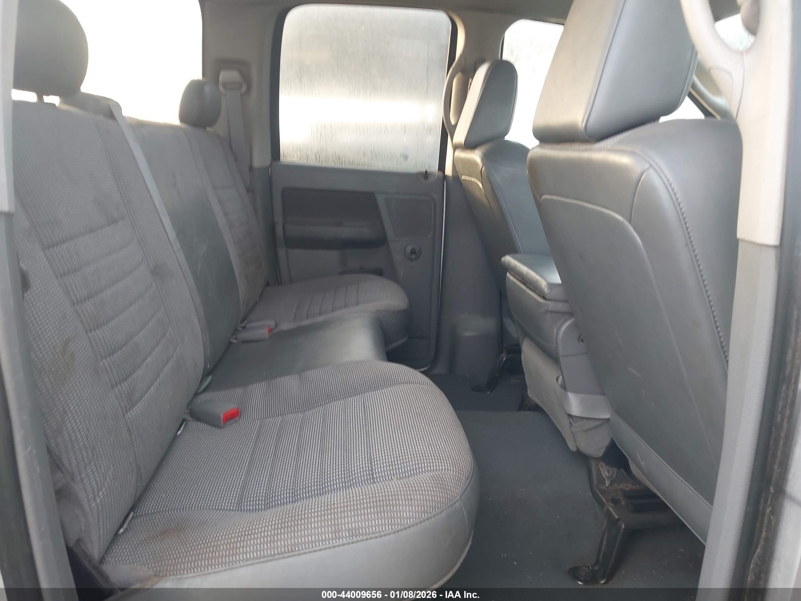 DODGE RAM image 8