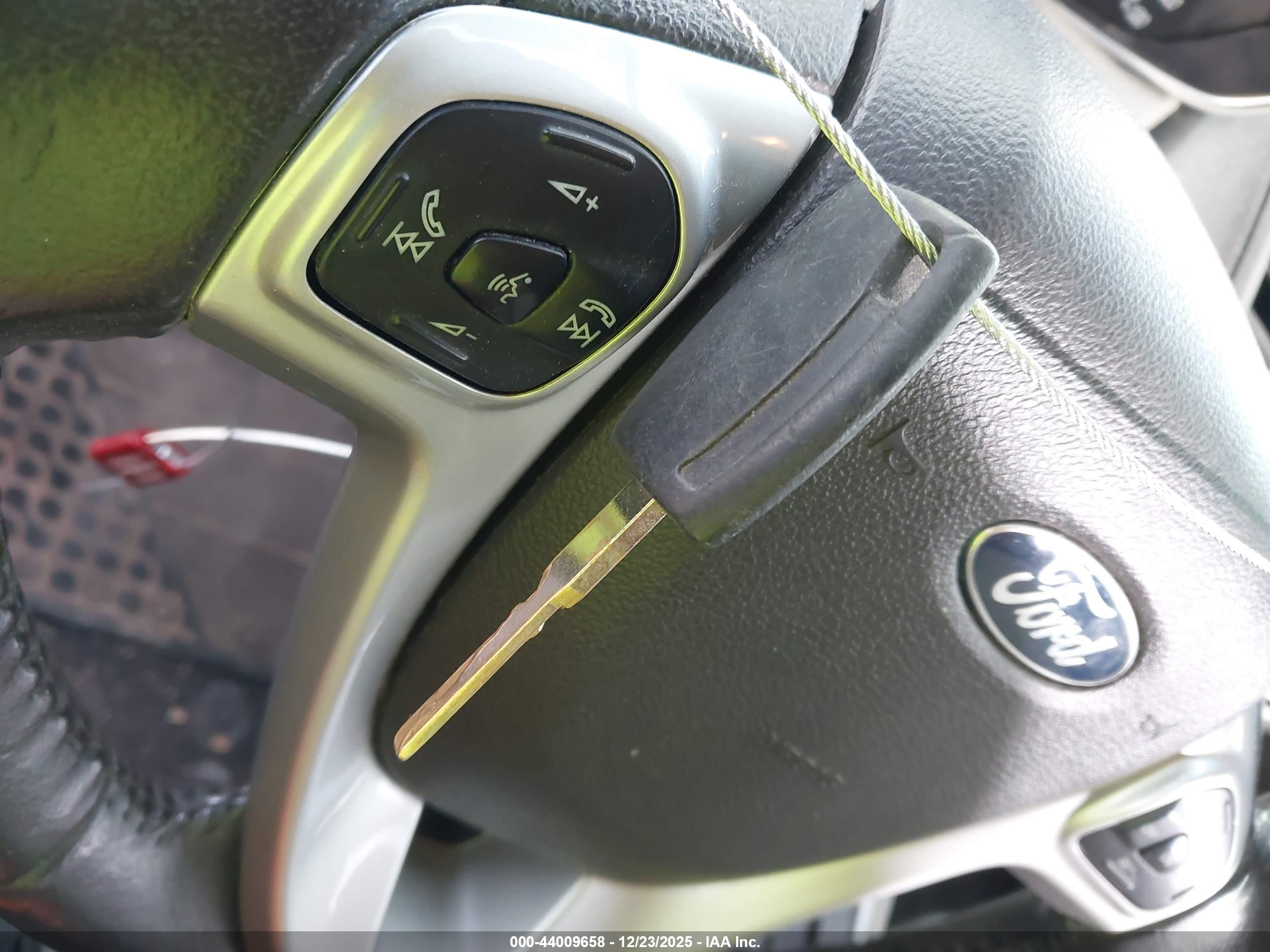 FORD FIESTA image 11