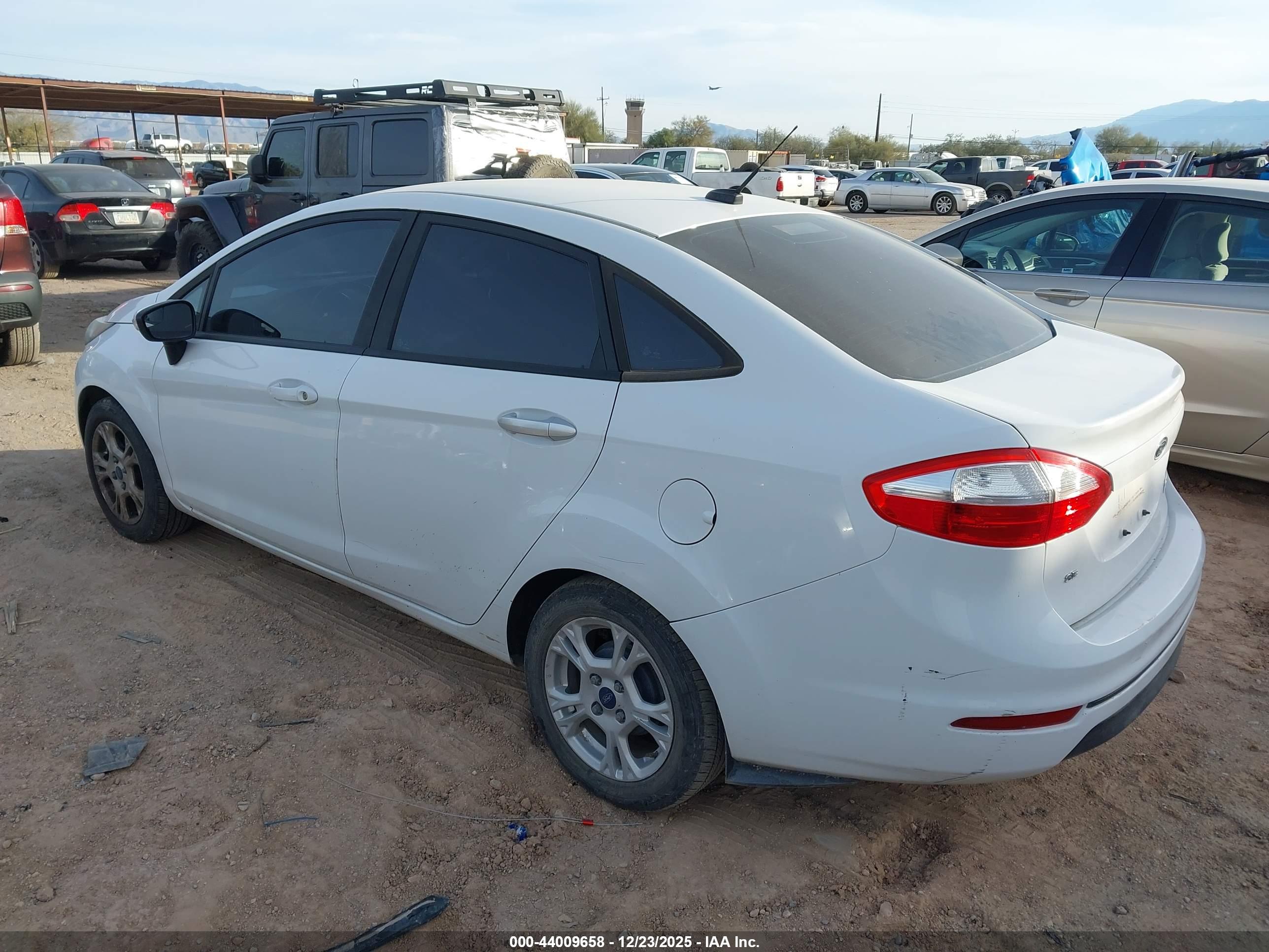 FORD FIESTA image 3