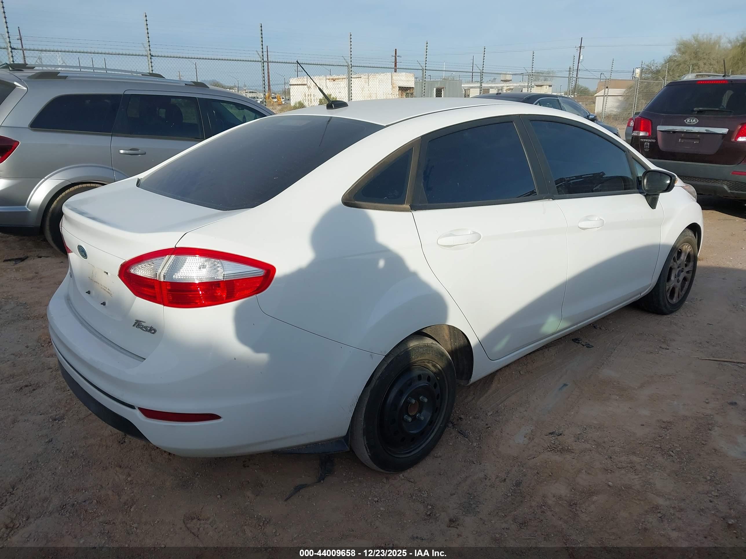 FORD FIESTA image 4