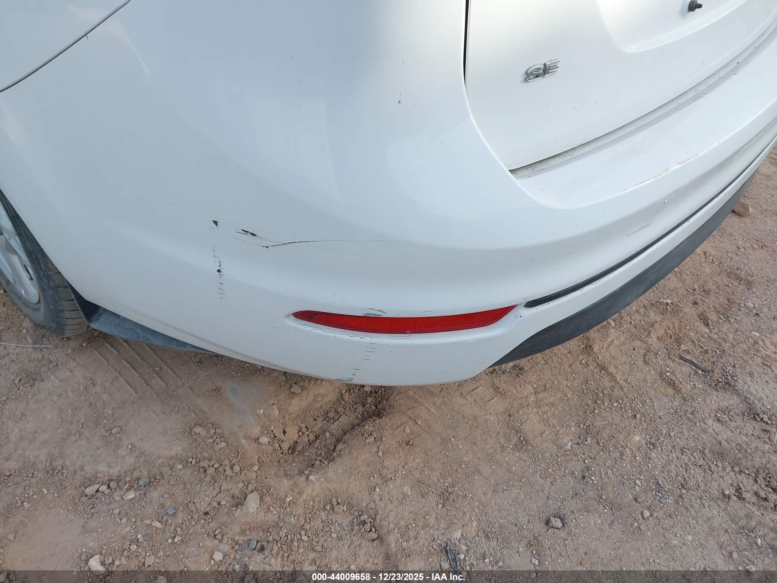 FORD FIESTA image 6