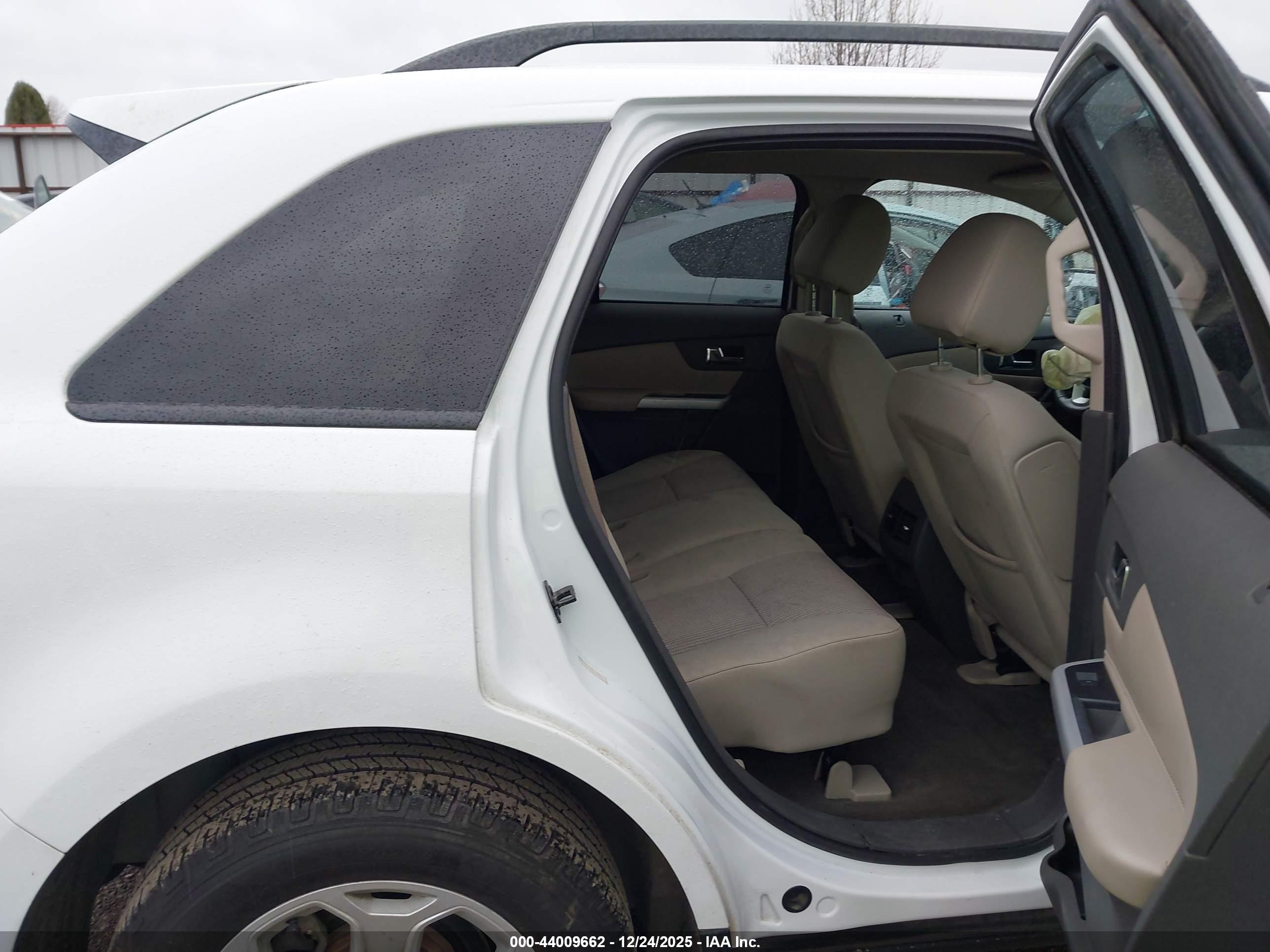 FORD EDGE image 8