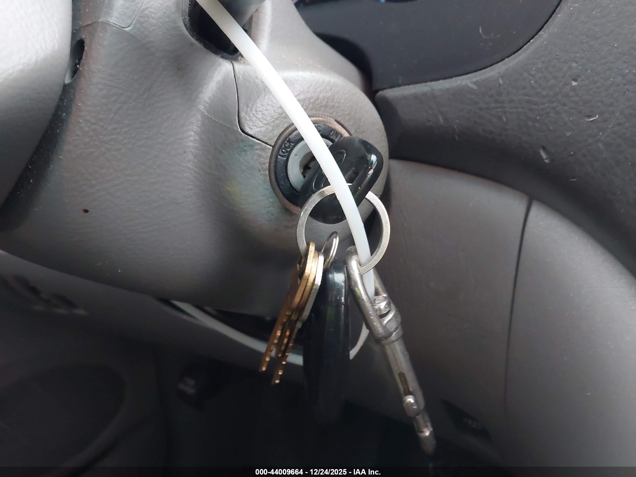 TOYOTA SIENNA image 11