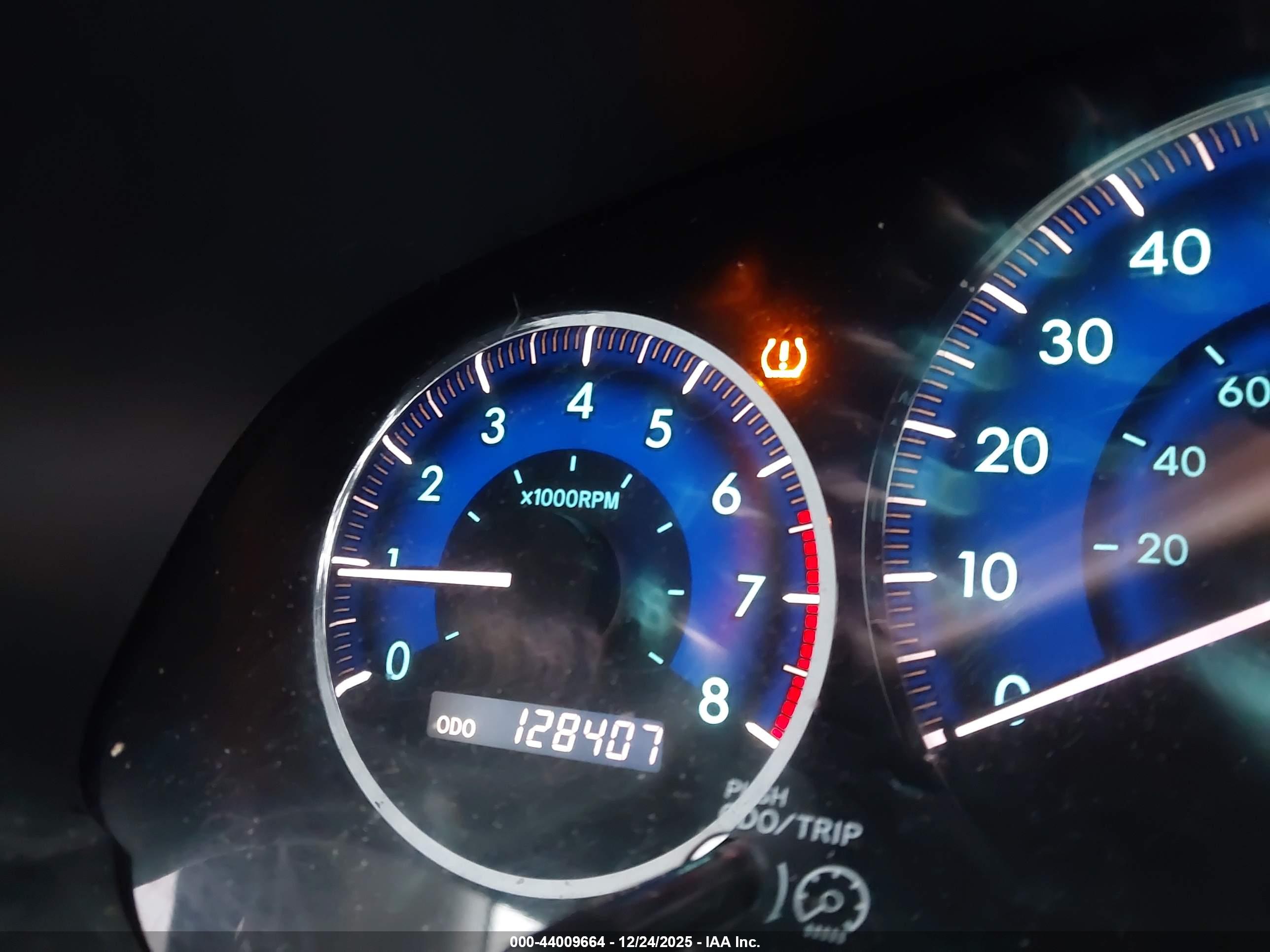 TOYOTA SIENNA image 7