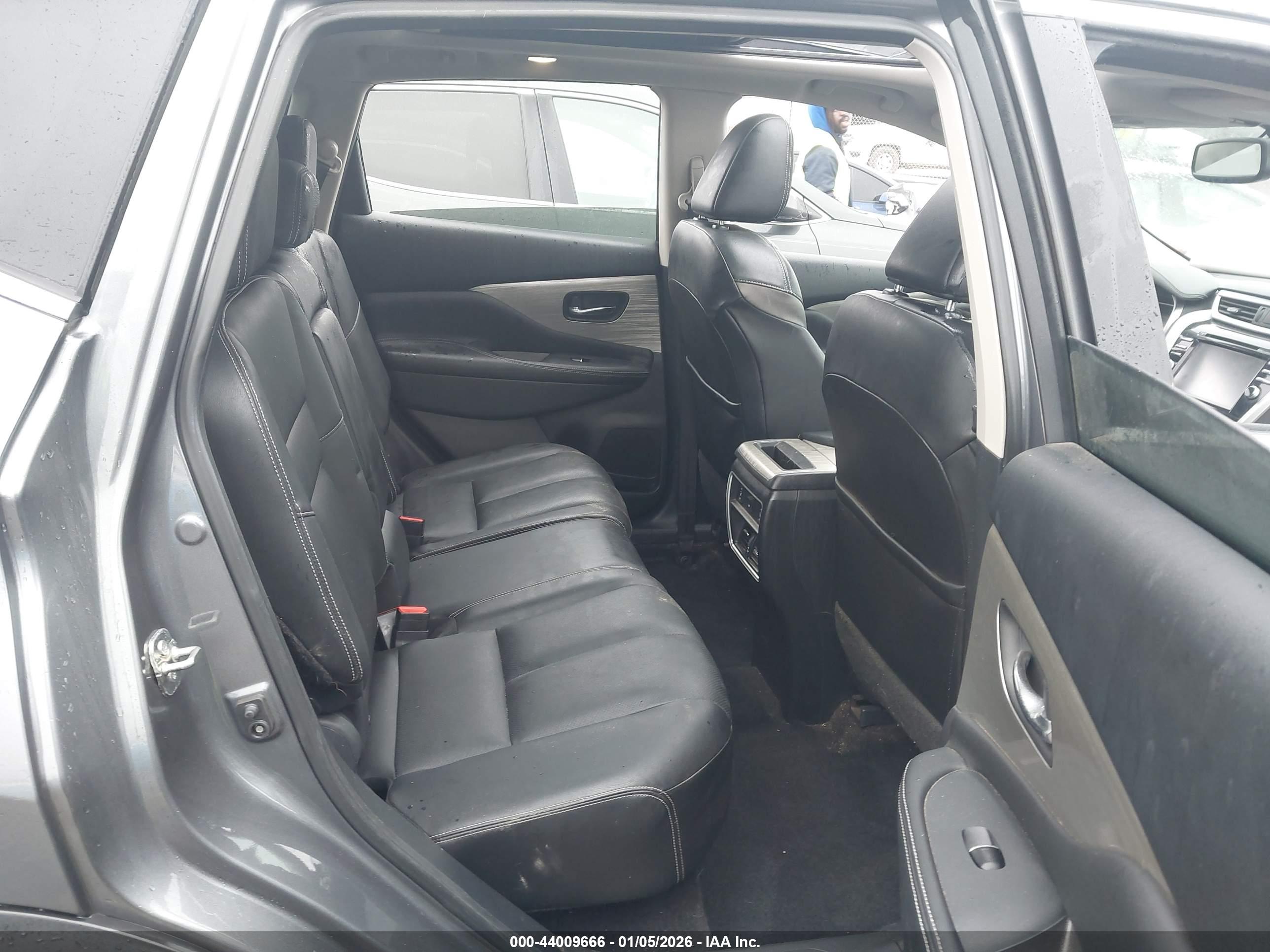 NISSAN MURANO image 8