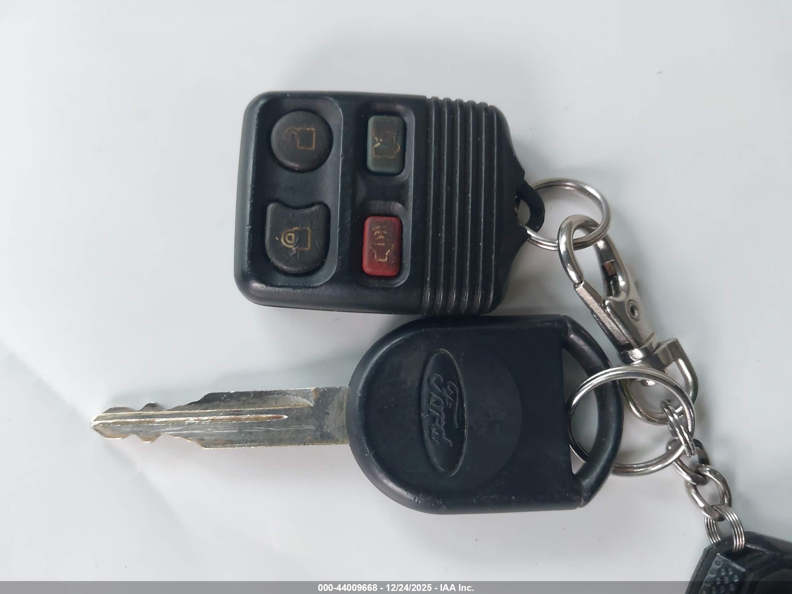 FORD FOCUS image 11