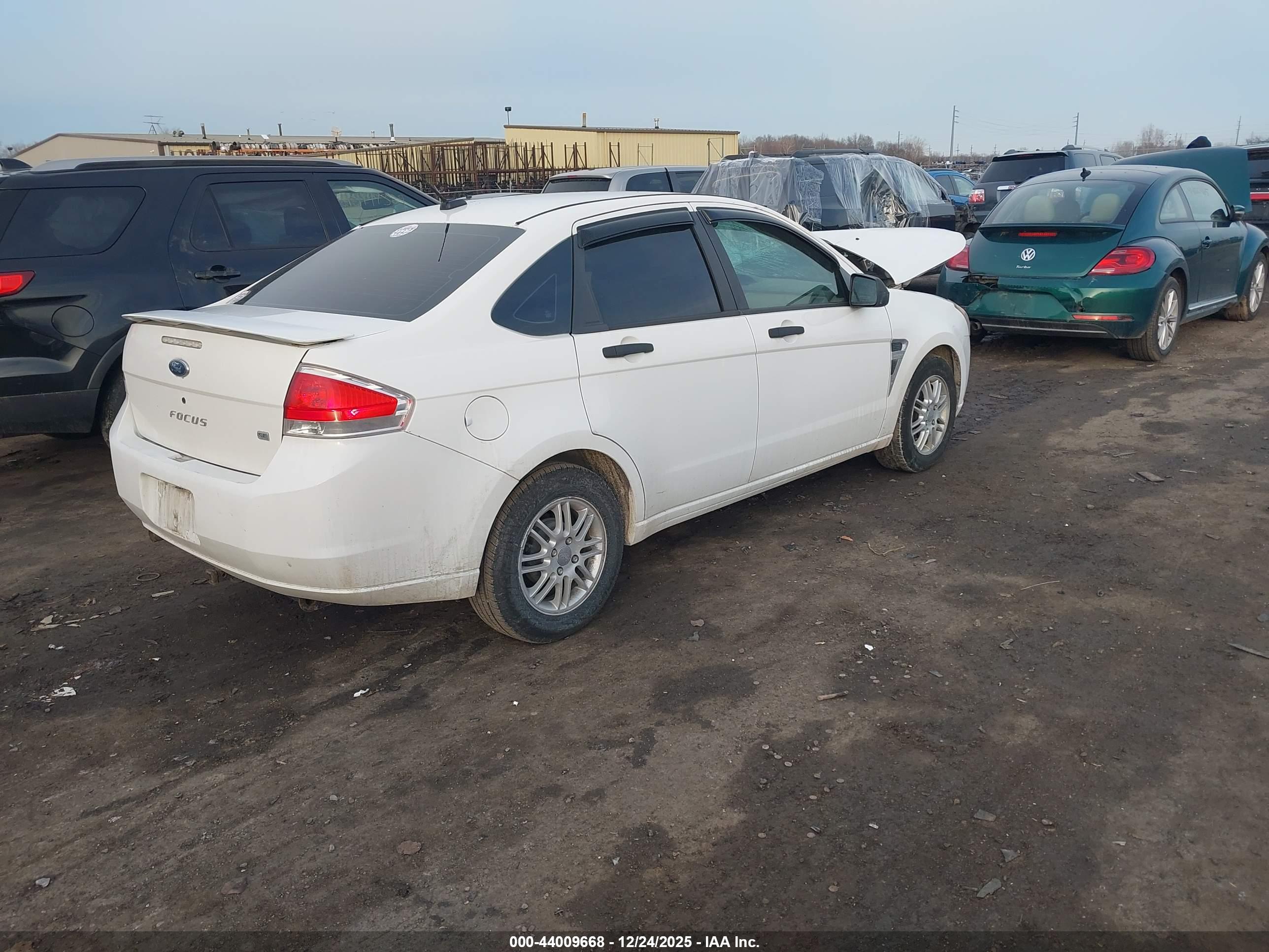 FORD FOCUS image 4