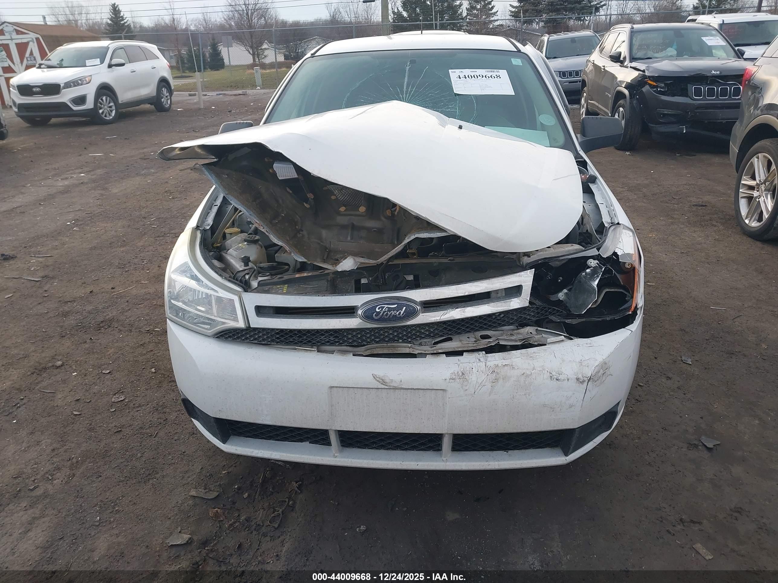 FORD FOCUS image 6