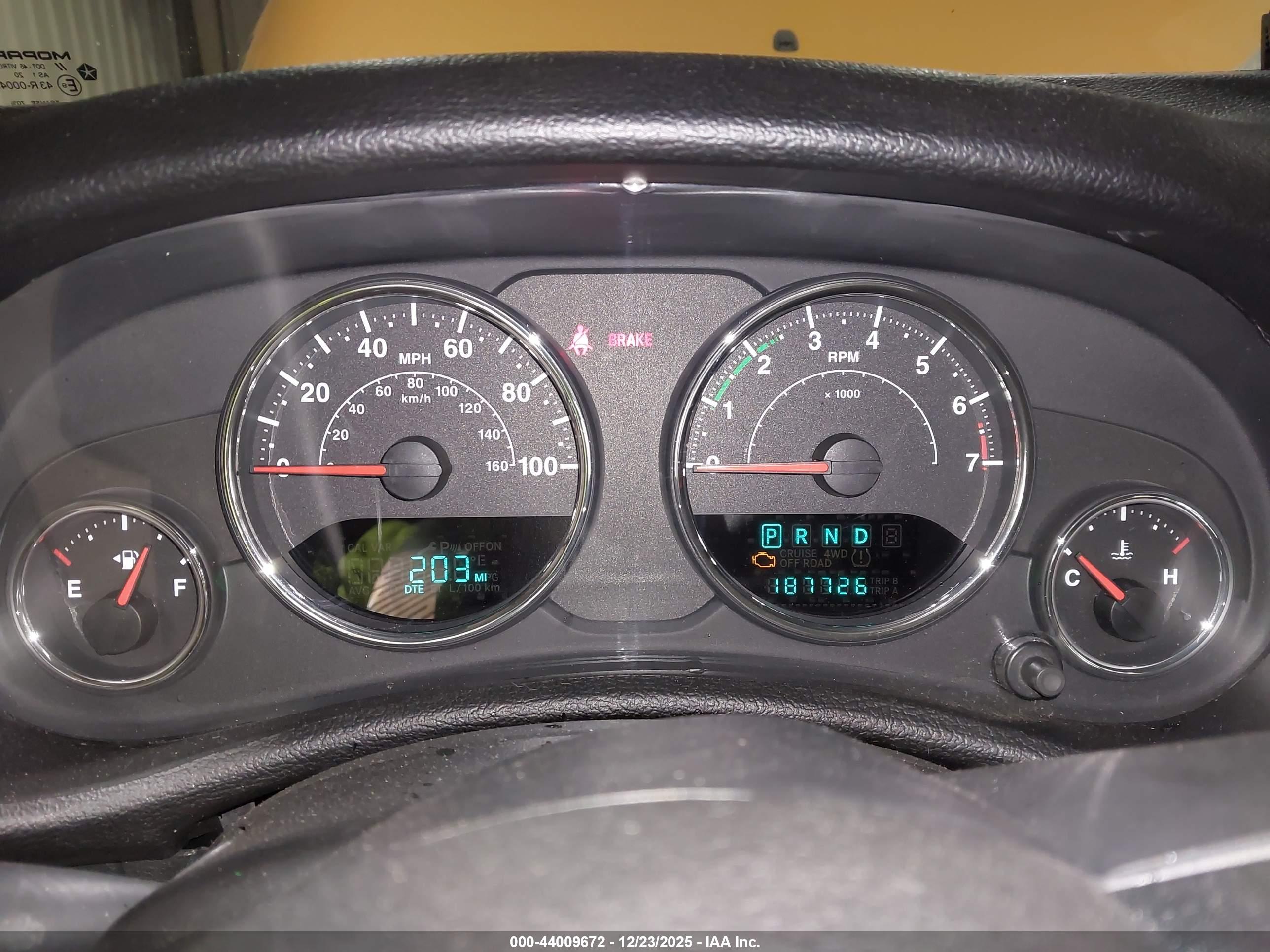 JEEP WRANGLER image 7