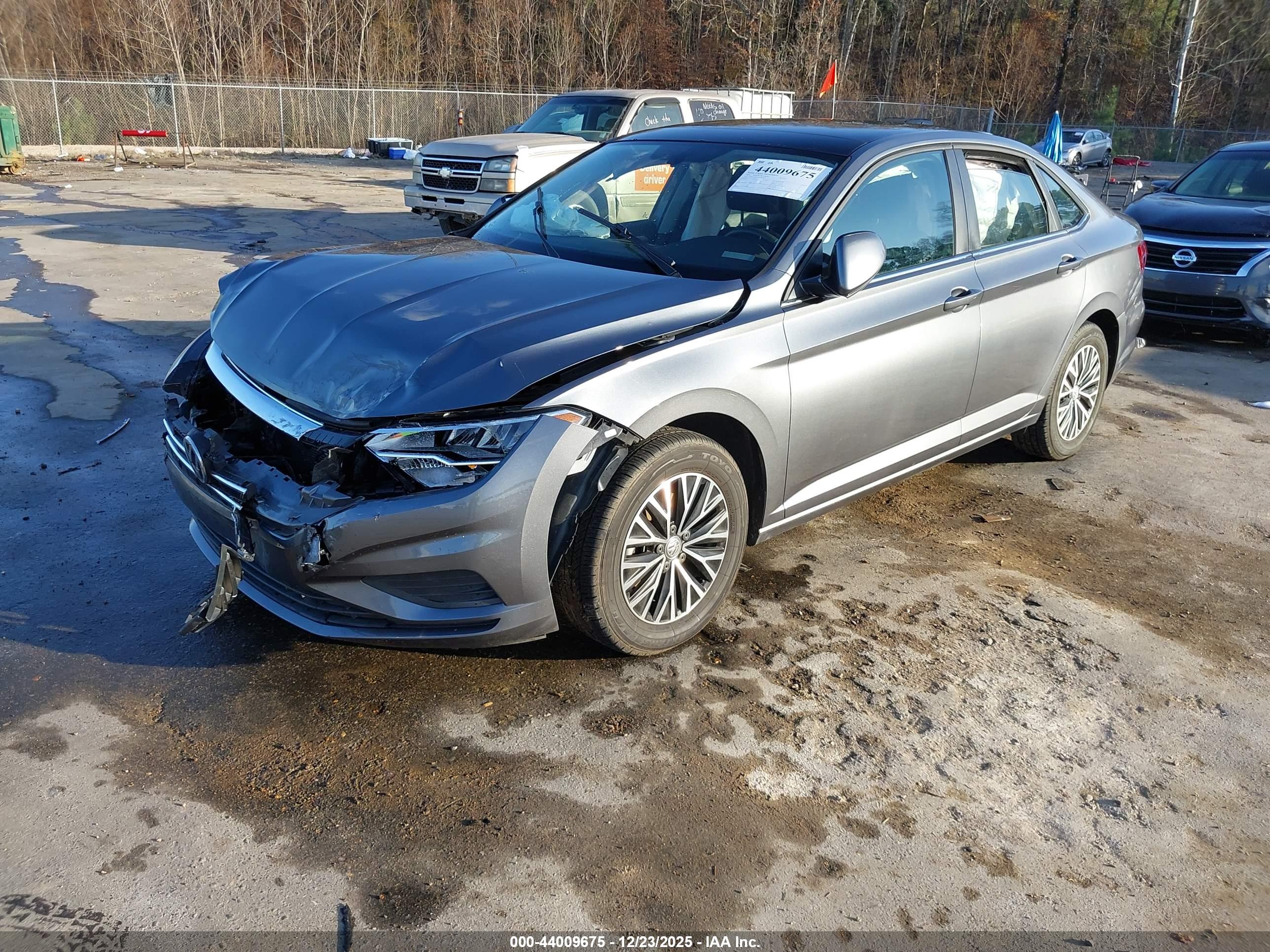 VOLKSWAGEN JETTA image 2
