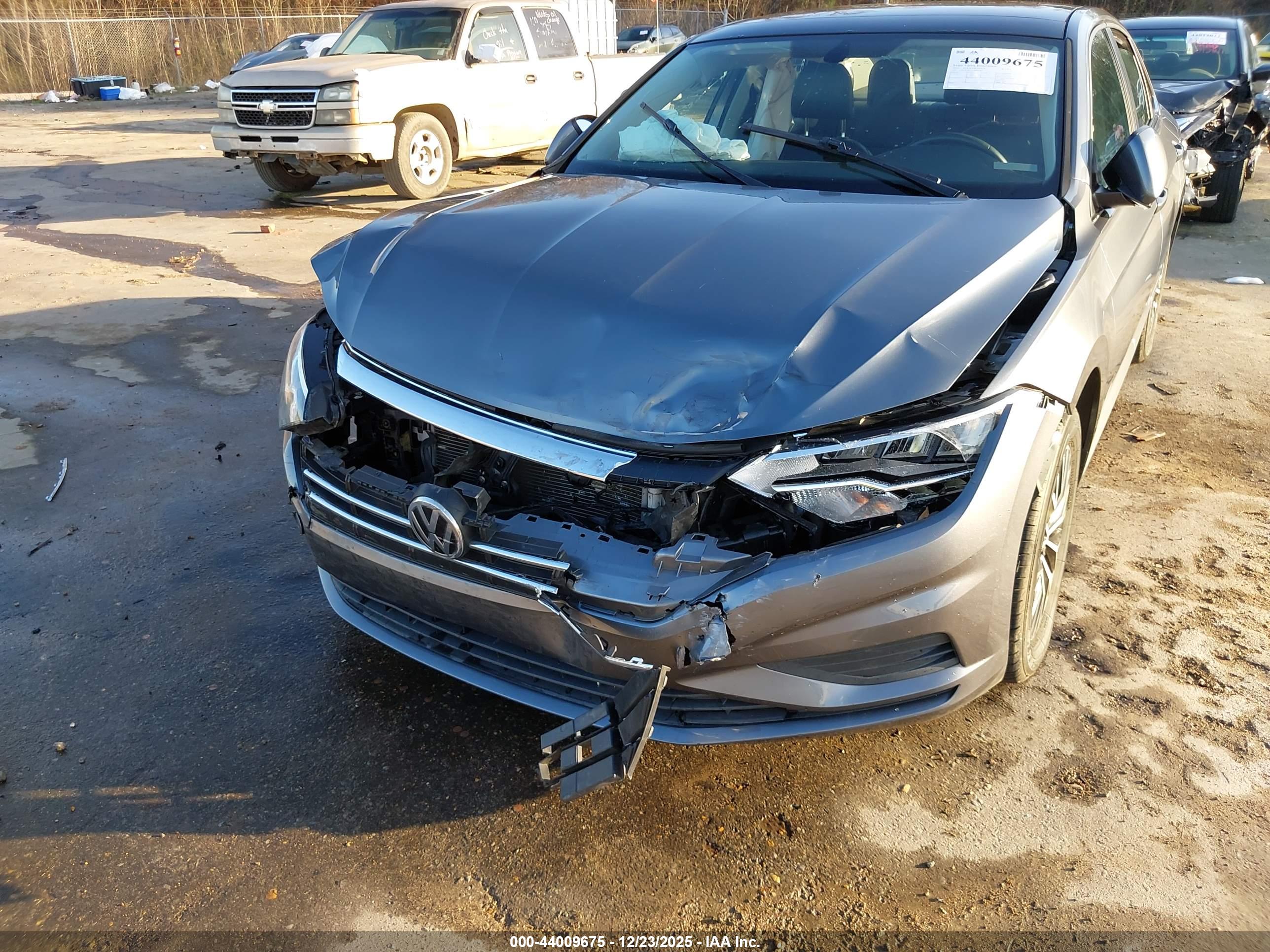 VOLKSWAGEN JETTA image 6