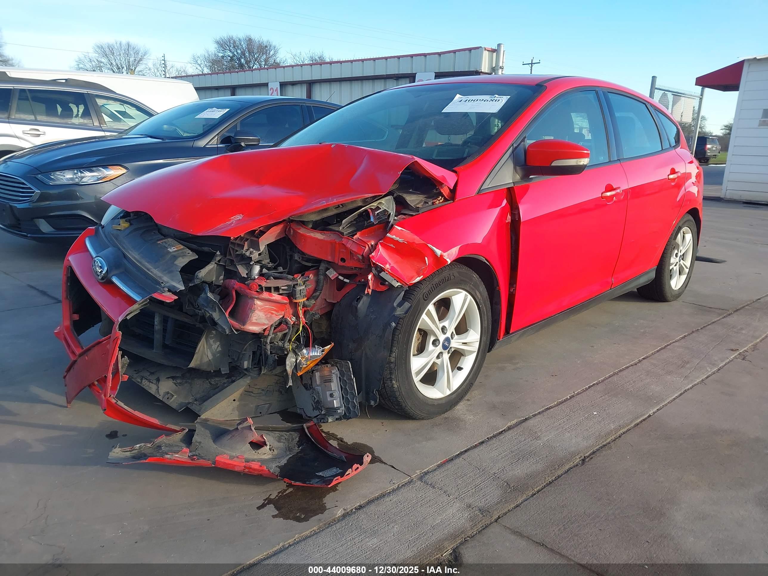 FORD FOCUS image 2