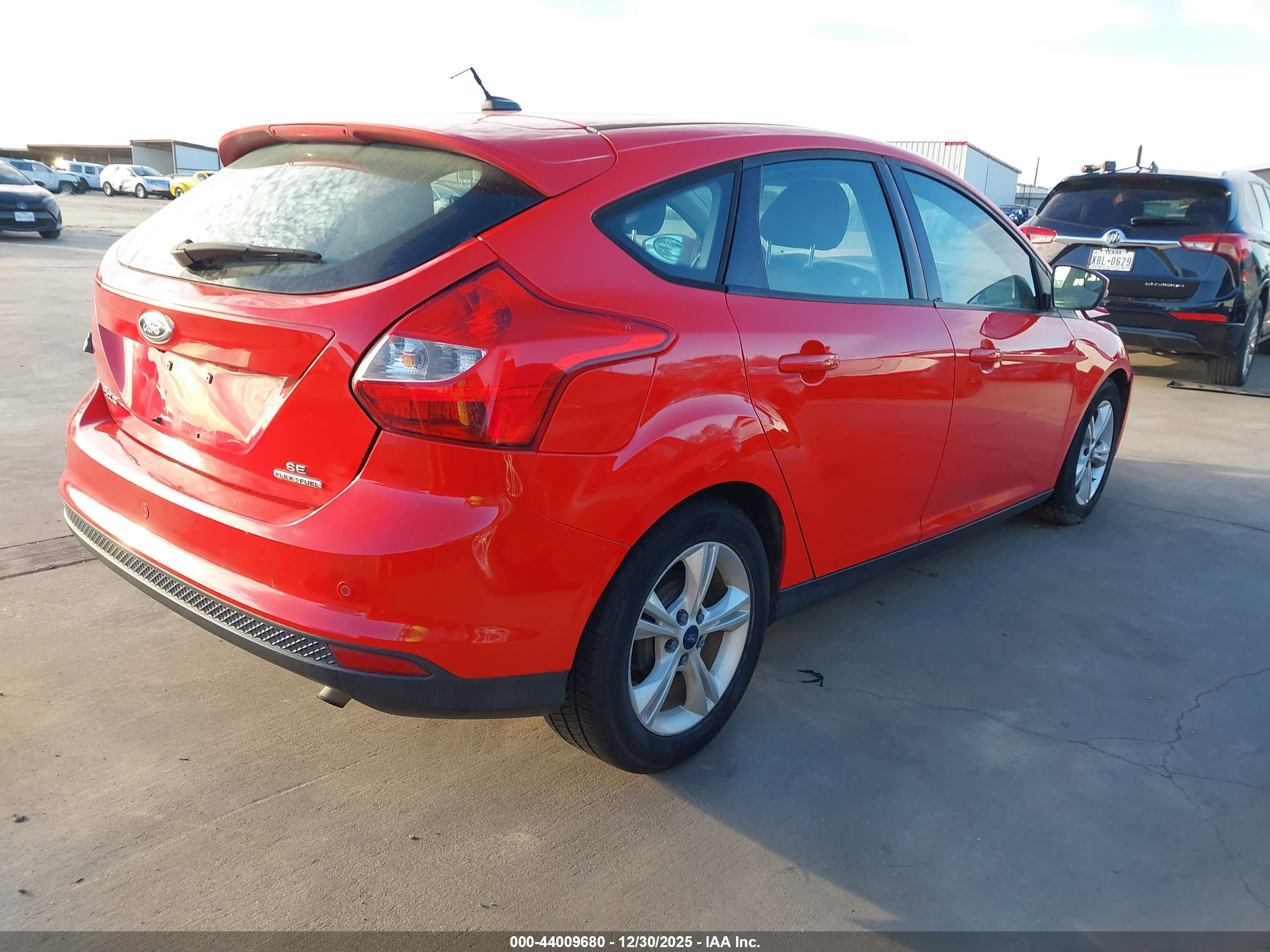 FORD FOCUS image 4