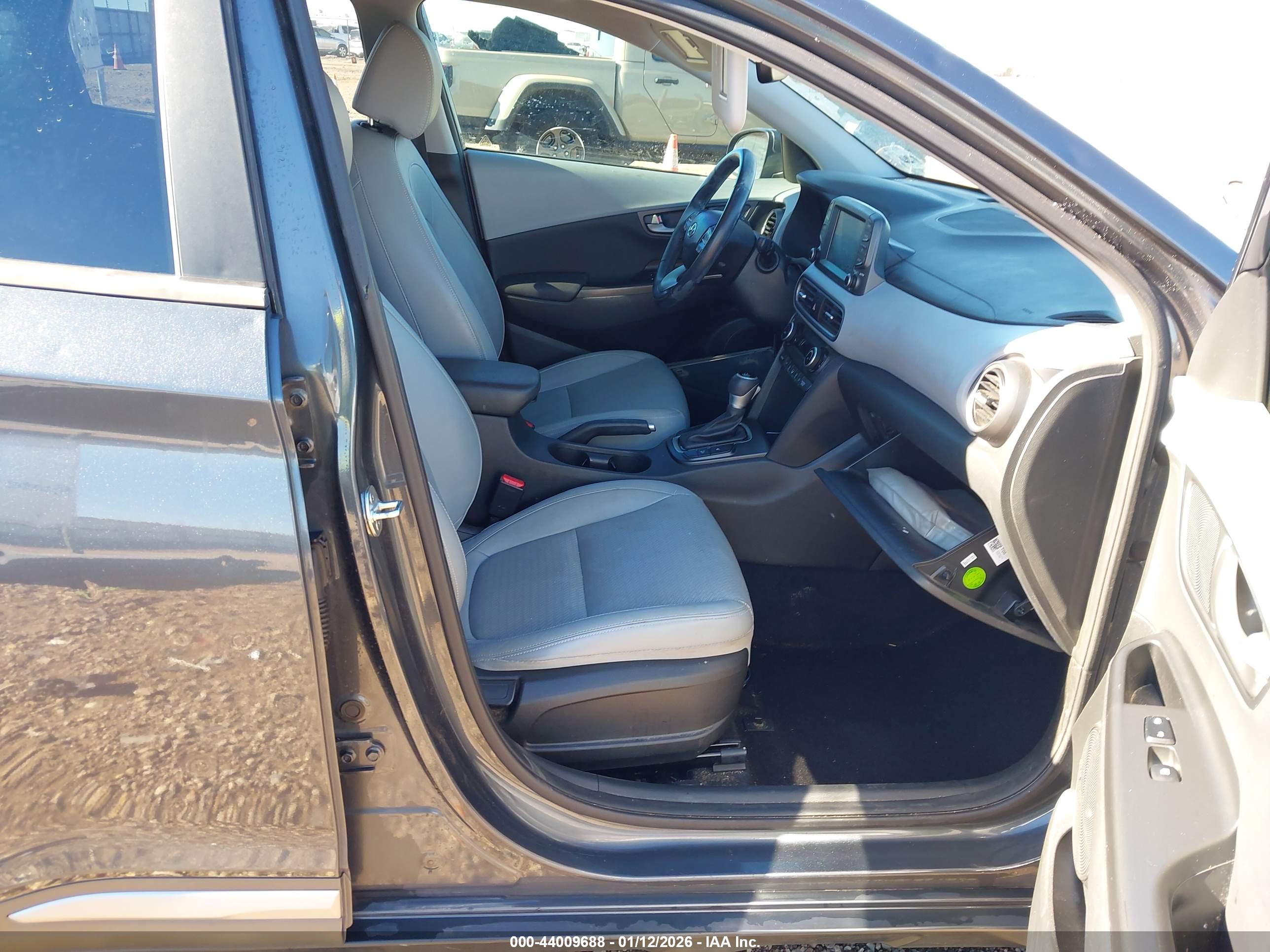 HYUNDAI KONA image 5
