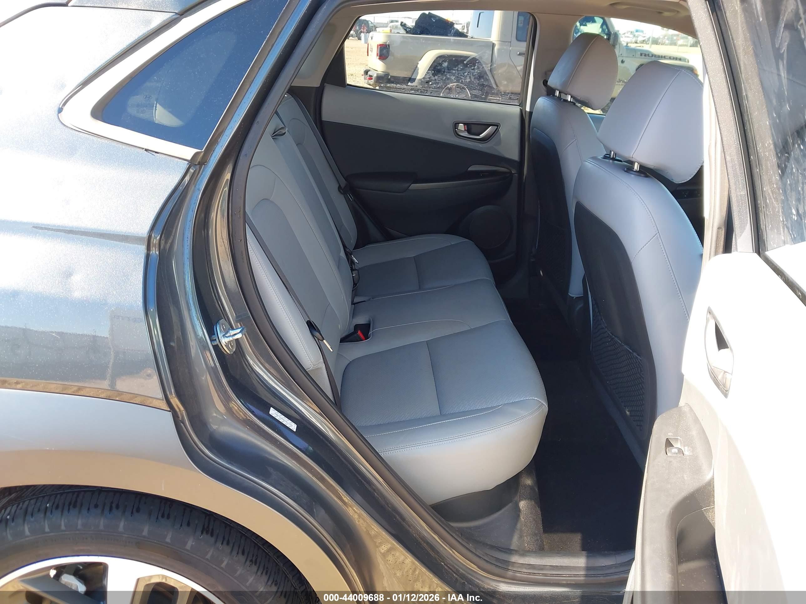 HYUNDAI KONA image 8