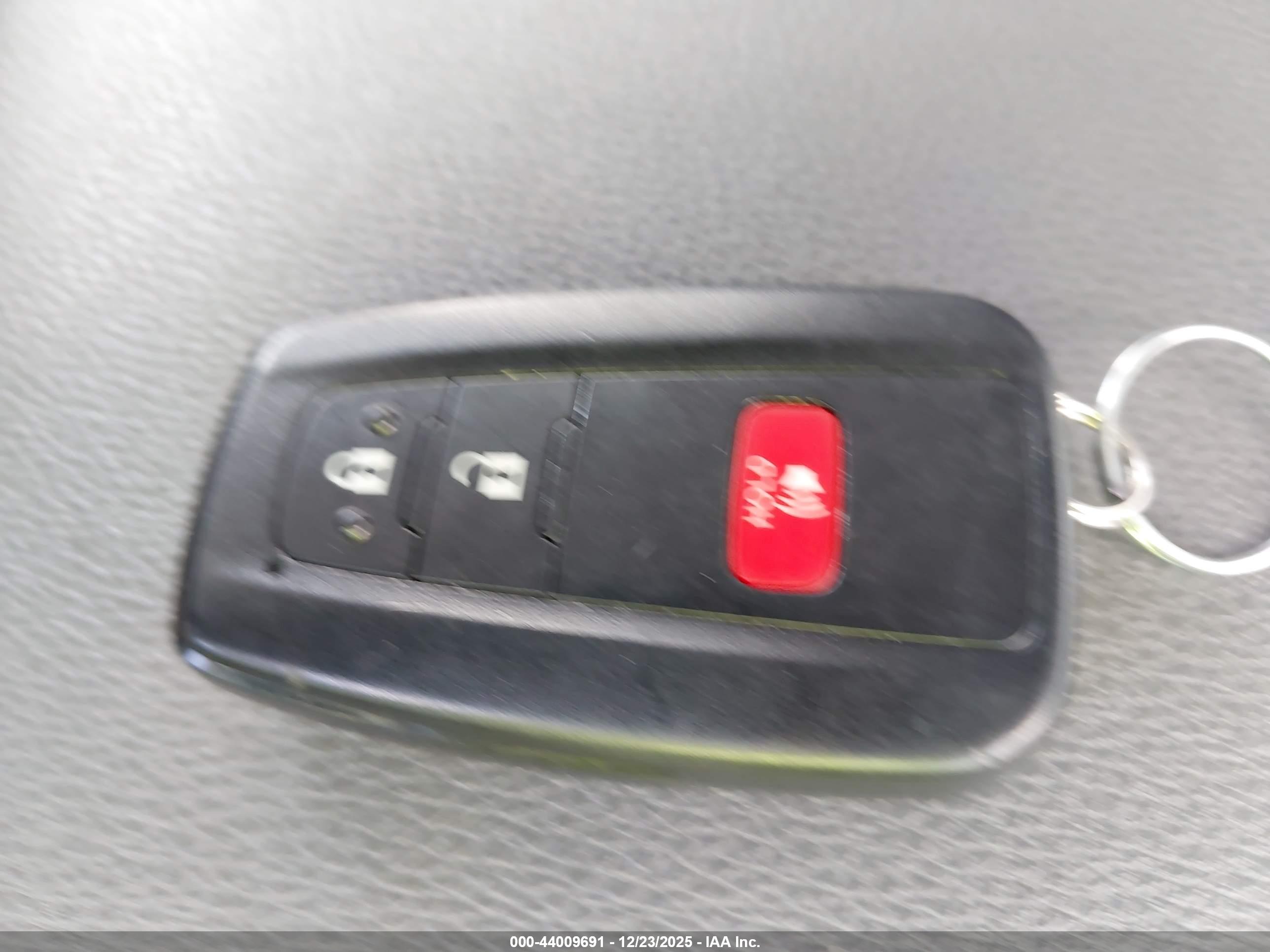 TOYOTA 4RUNNER image 11