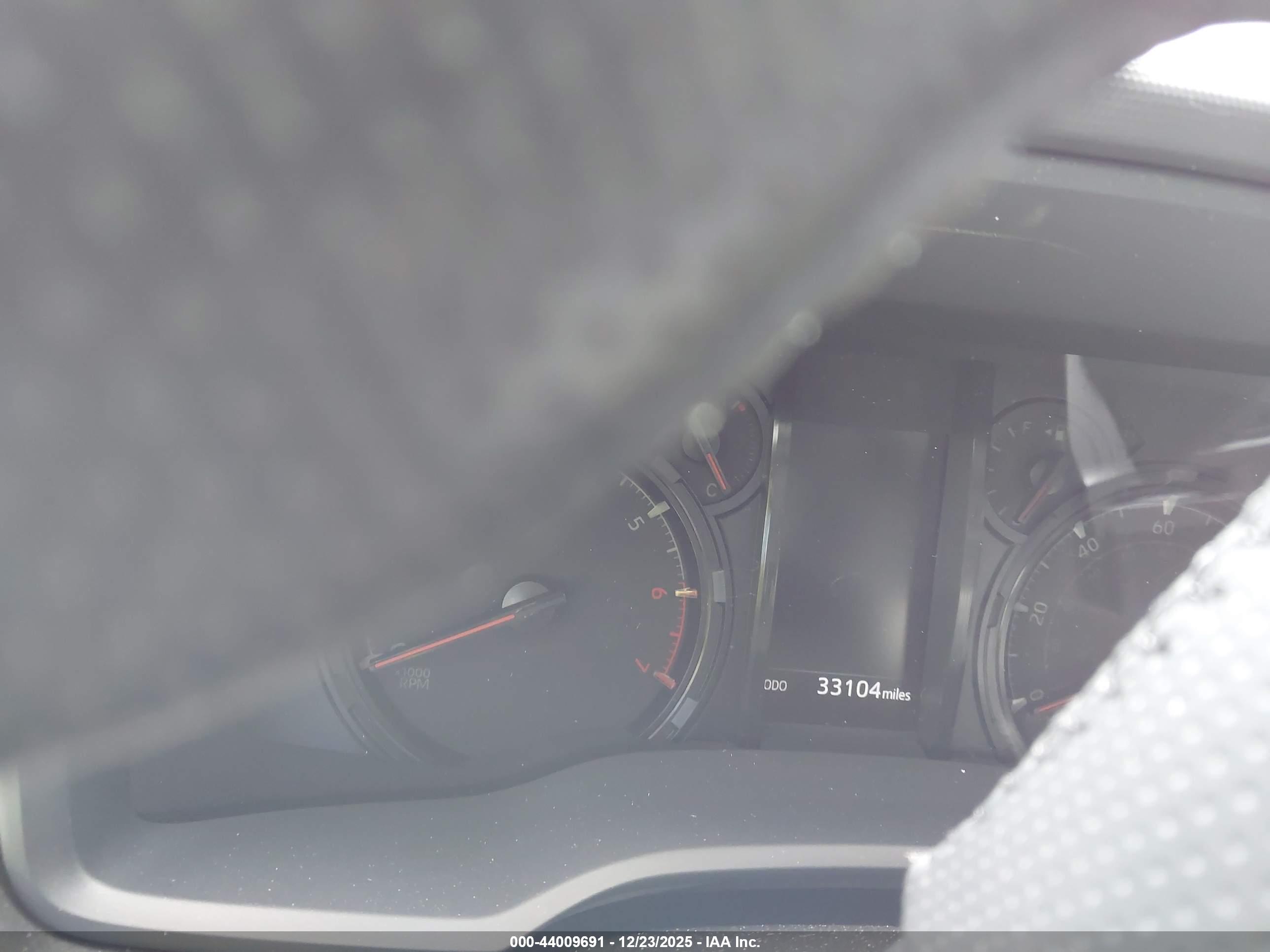 TOYOTA 4RUNNER image 7