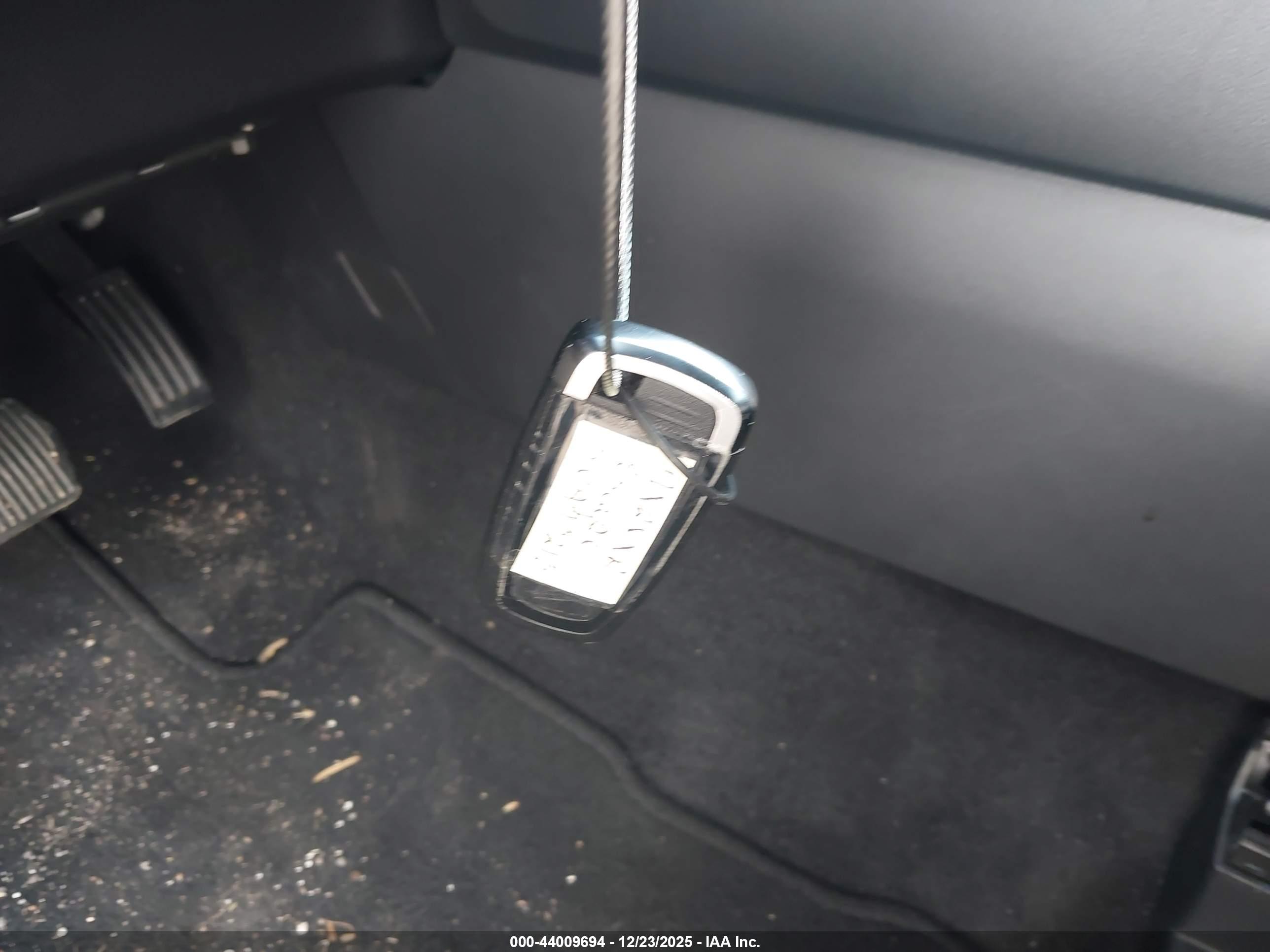 FORD ESCAPE image 11