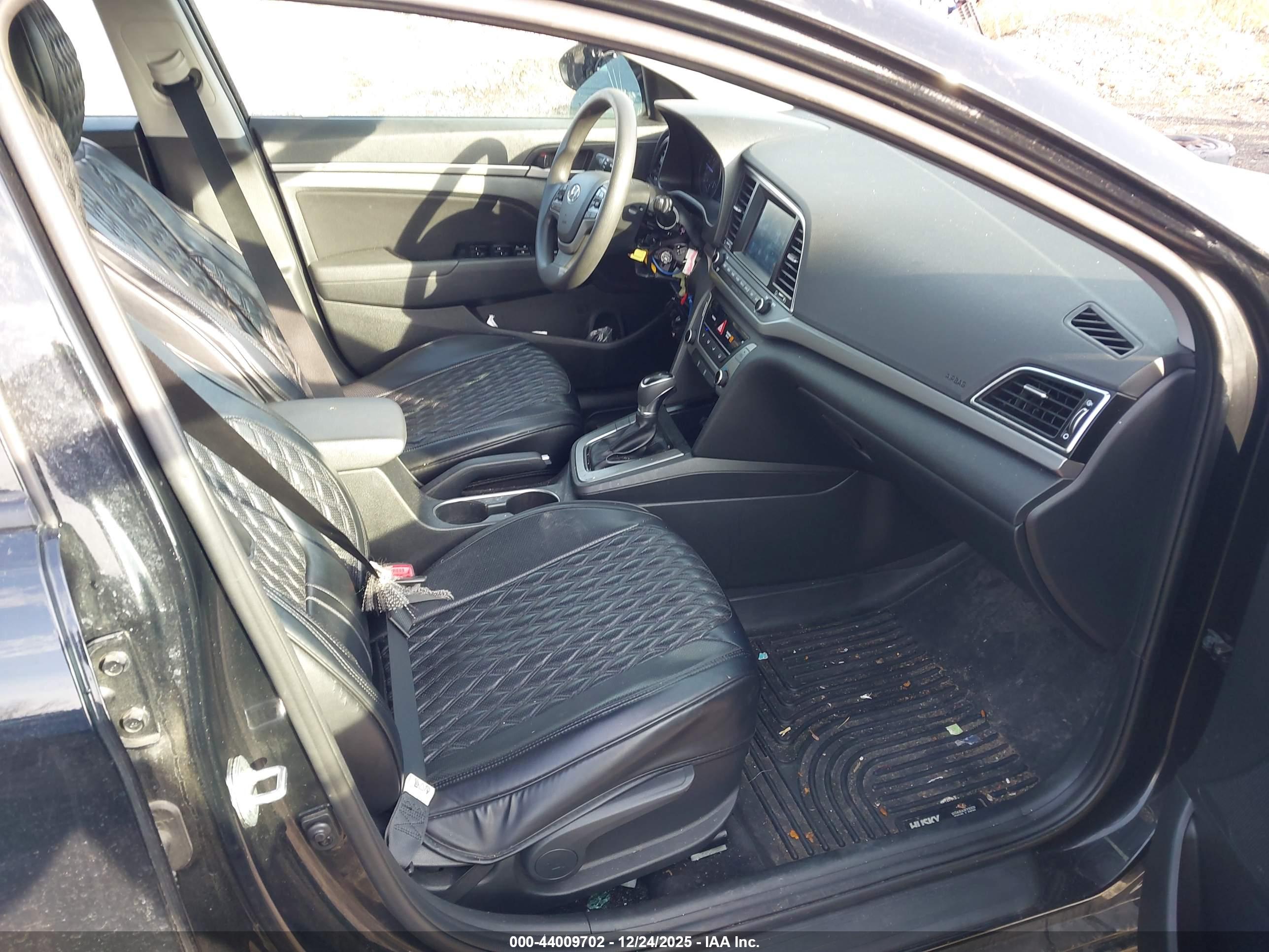 HYUNDAI ELANTRA image 5
