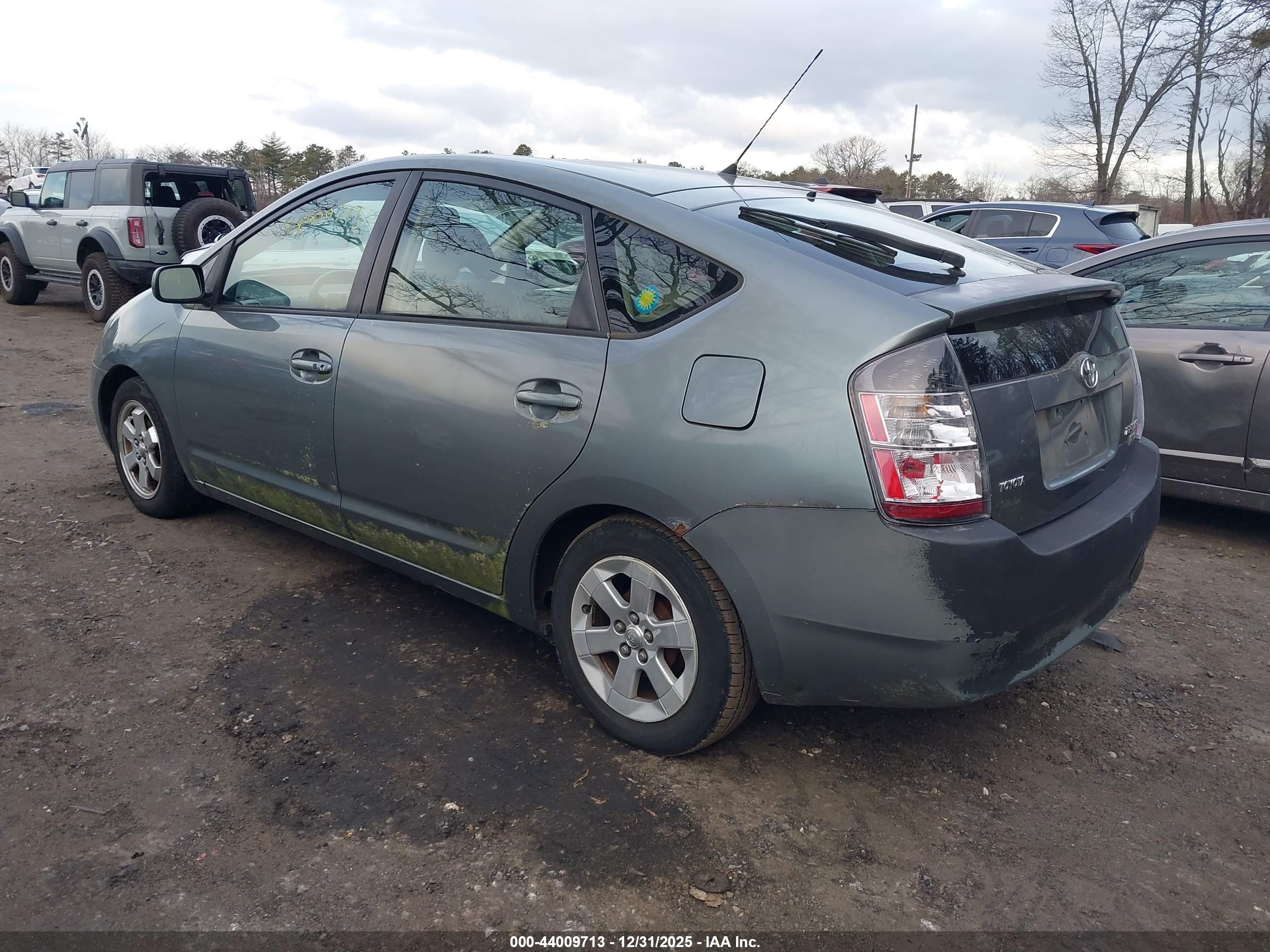 TOYOTA PRIUS image 3