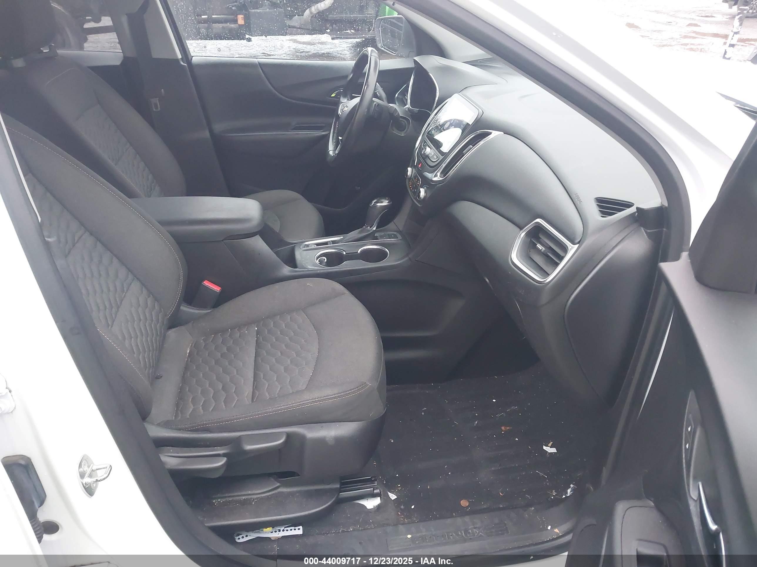 CHEVROLET EQUINOX image 5