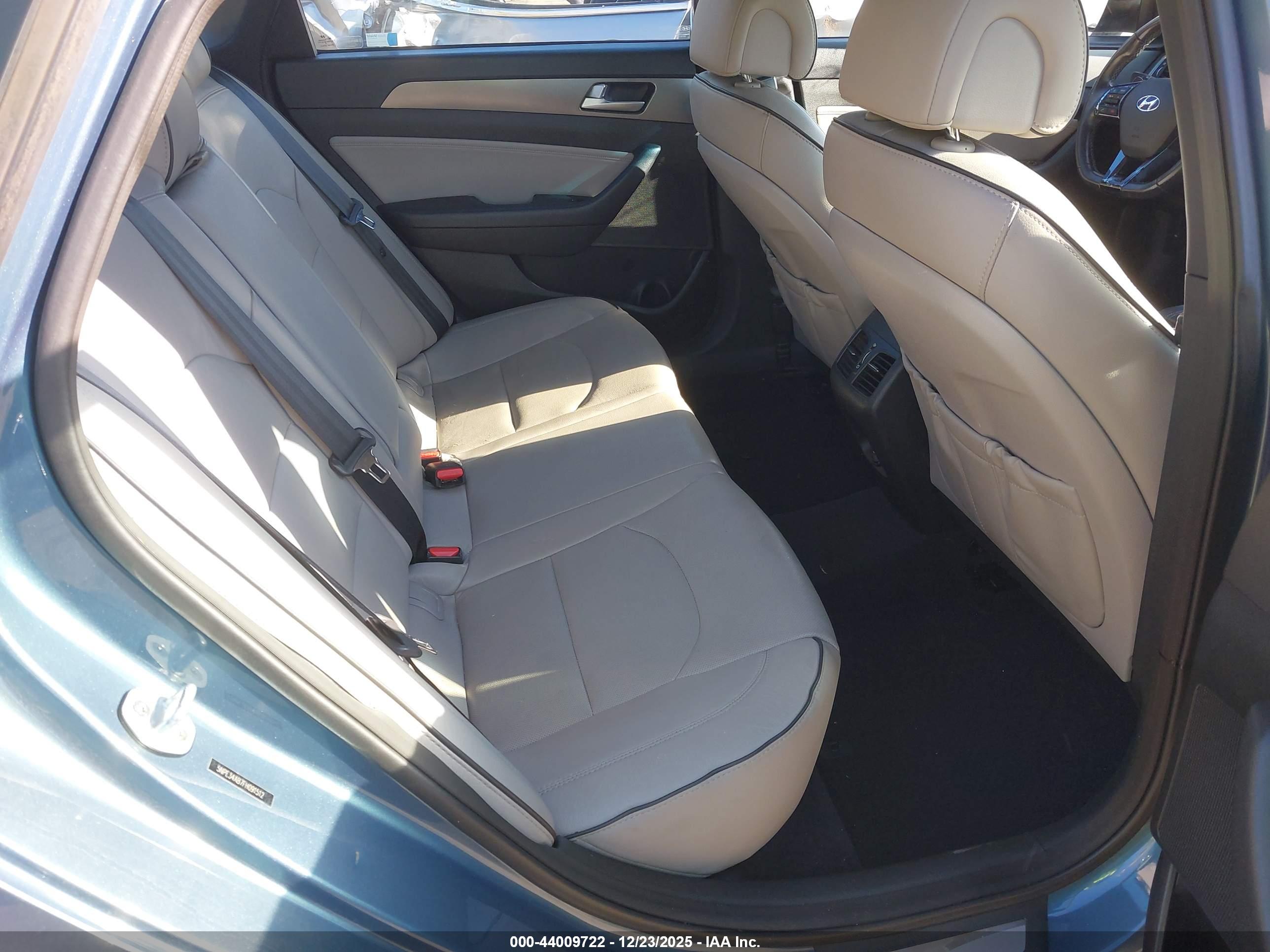 HYUNDAI SONATA image 8