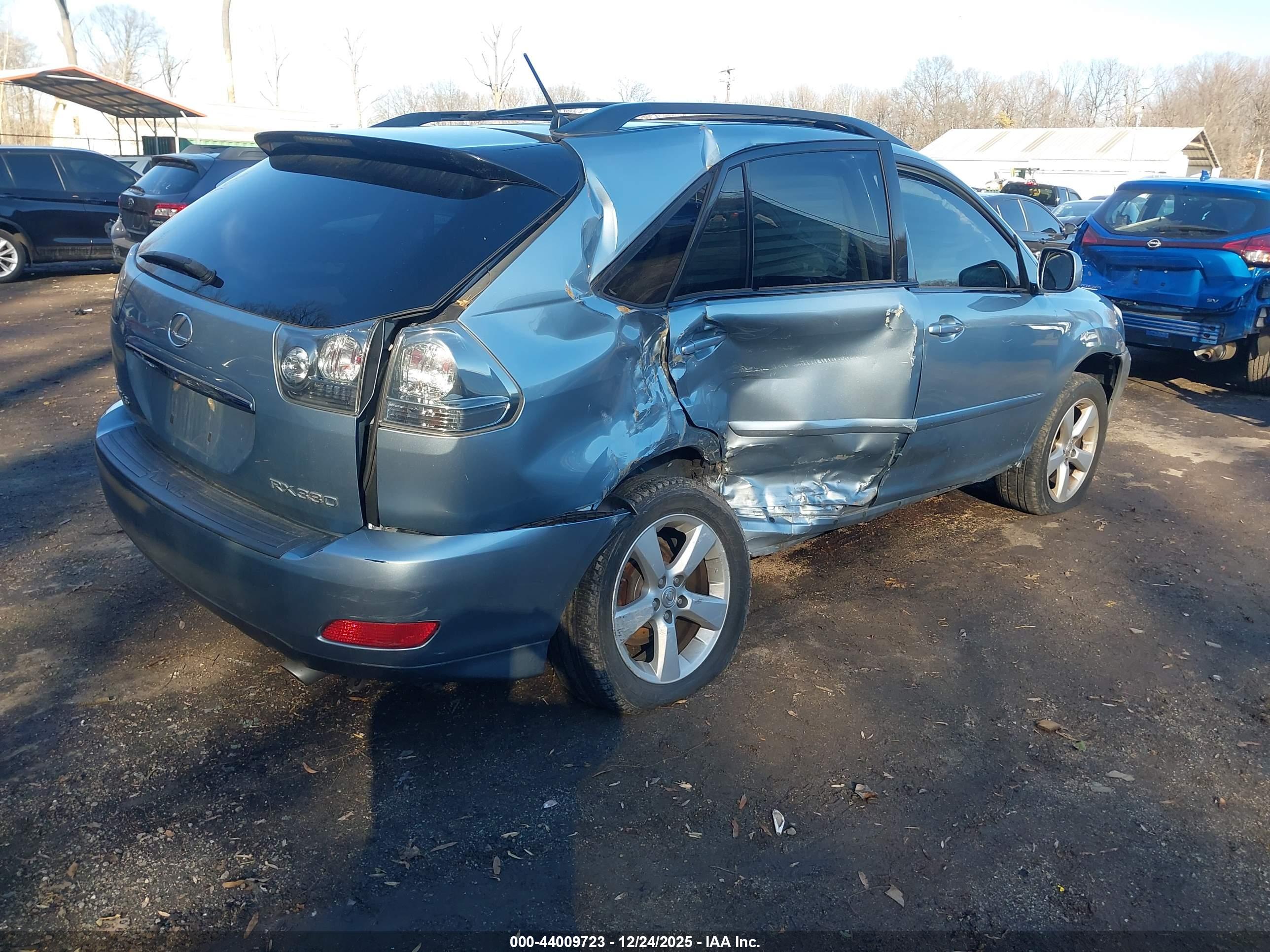 LEXUS RX image 4