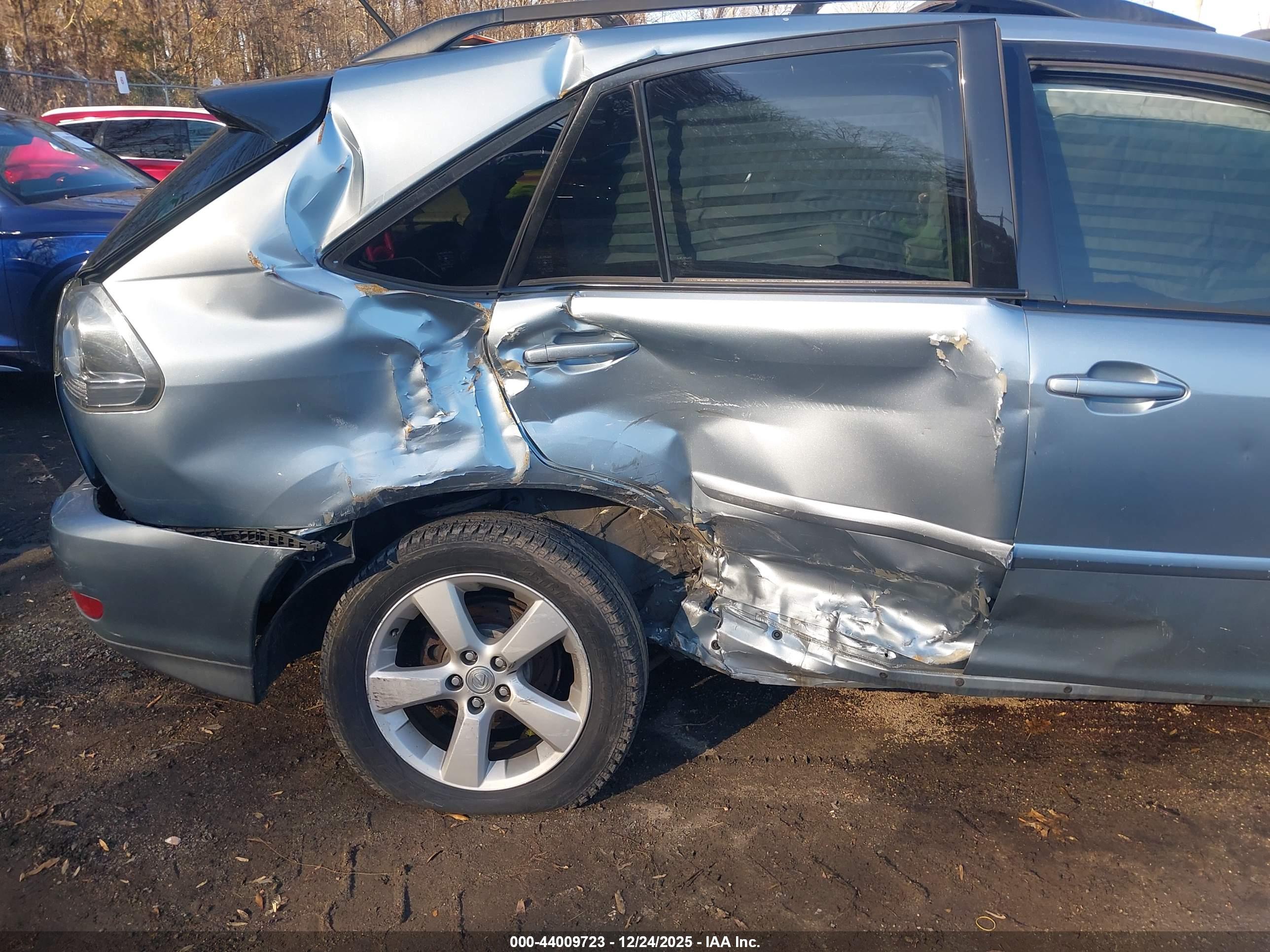 LEXUS RX image 6