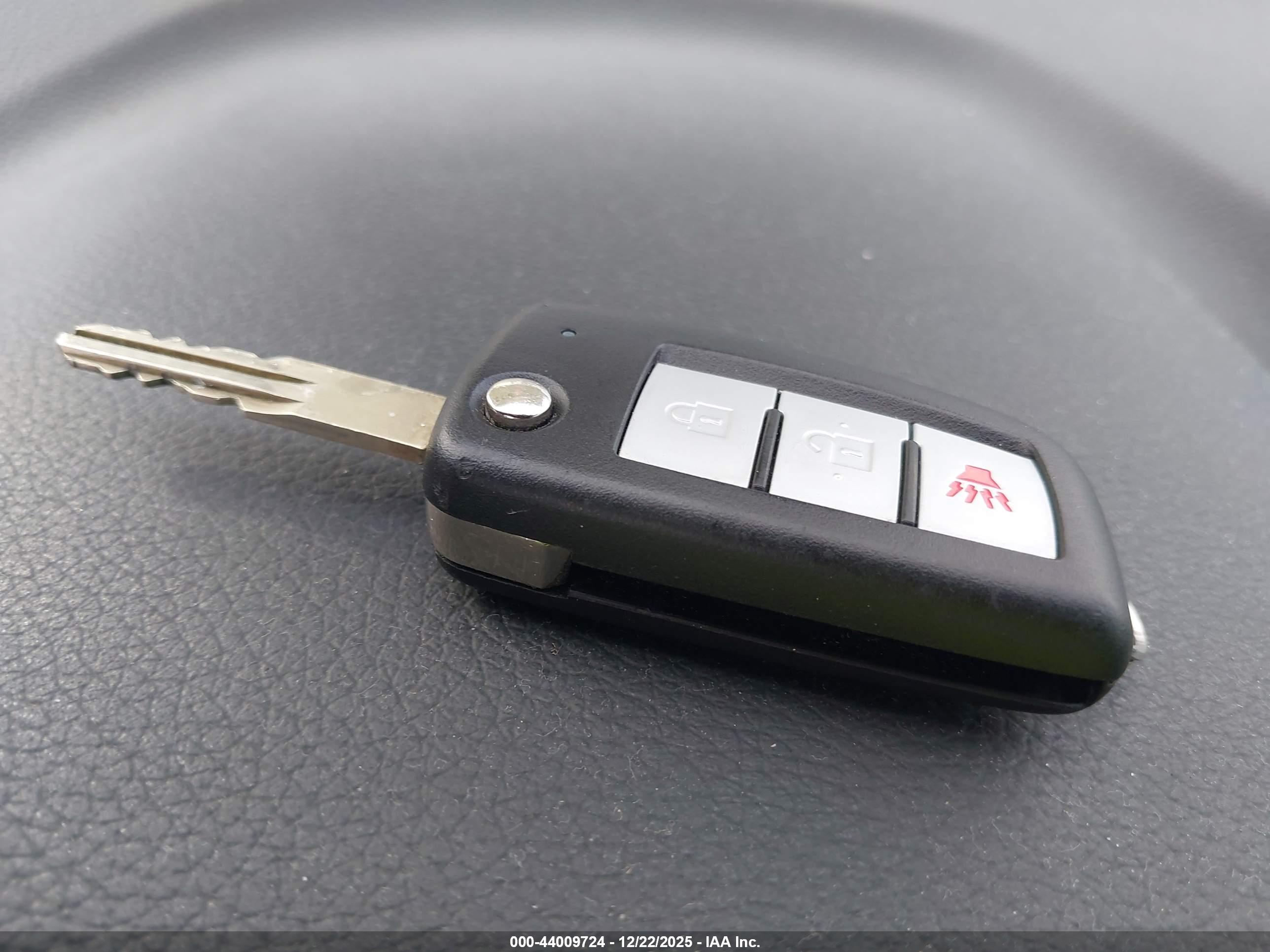 NISSAN ROGUE image 11