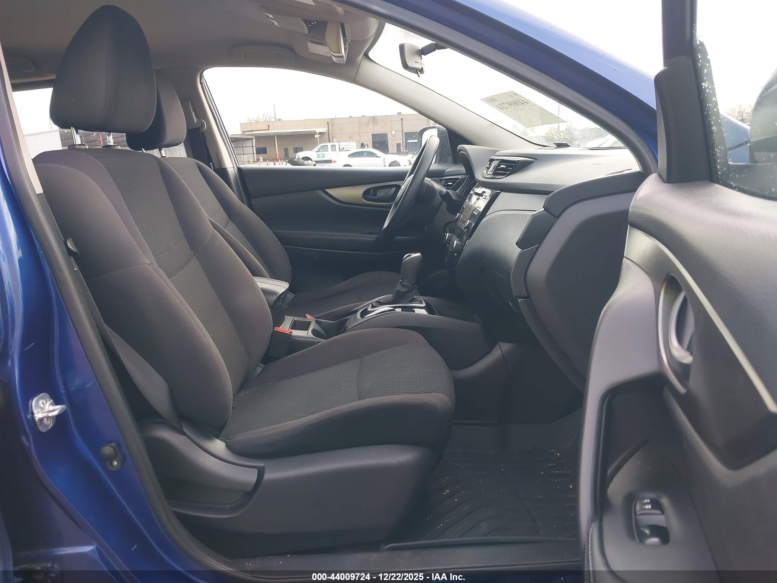 NISSAN ROGUE image 5