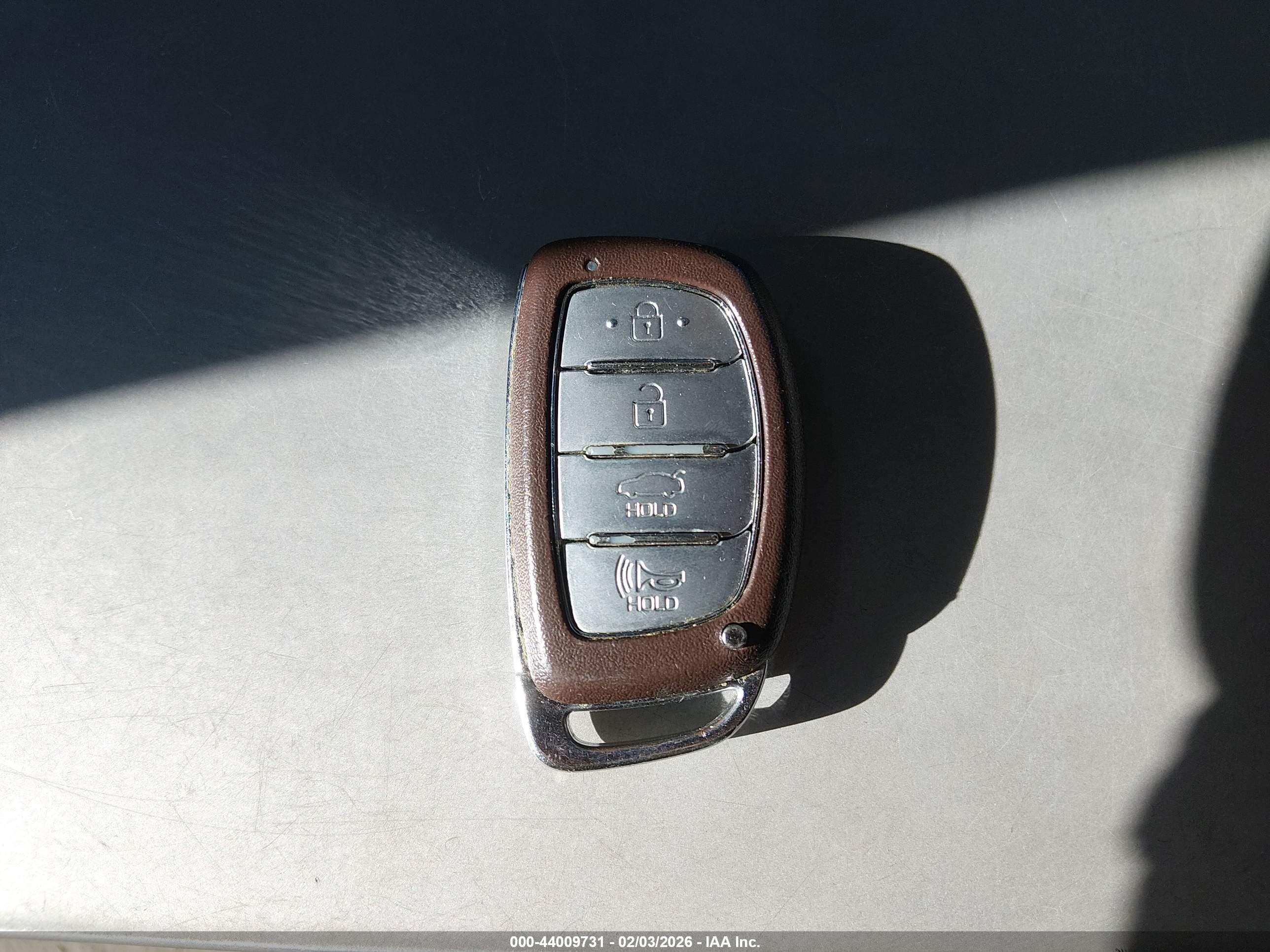 HYUNDAI ELANTRA image 11