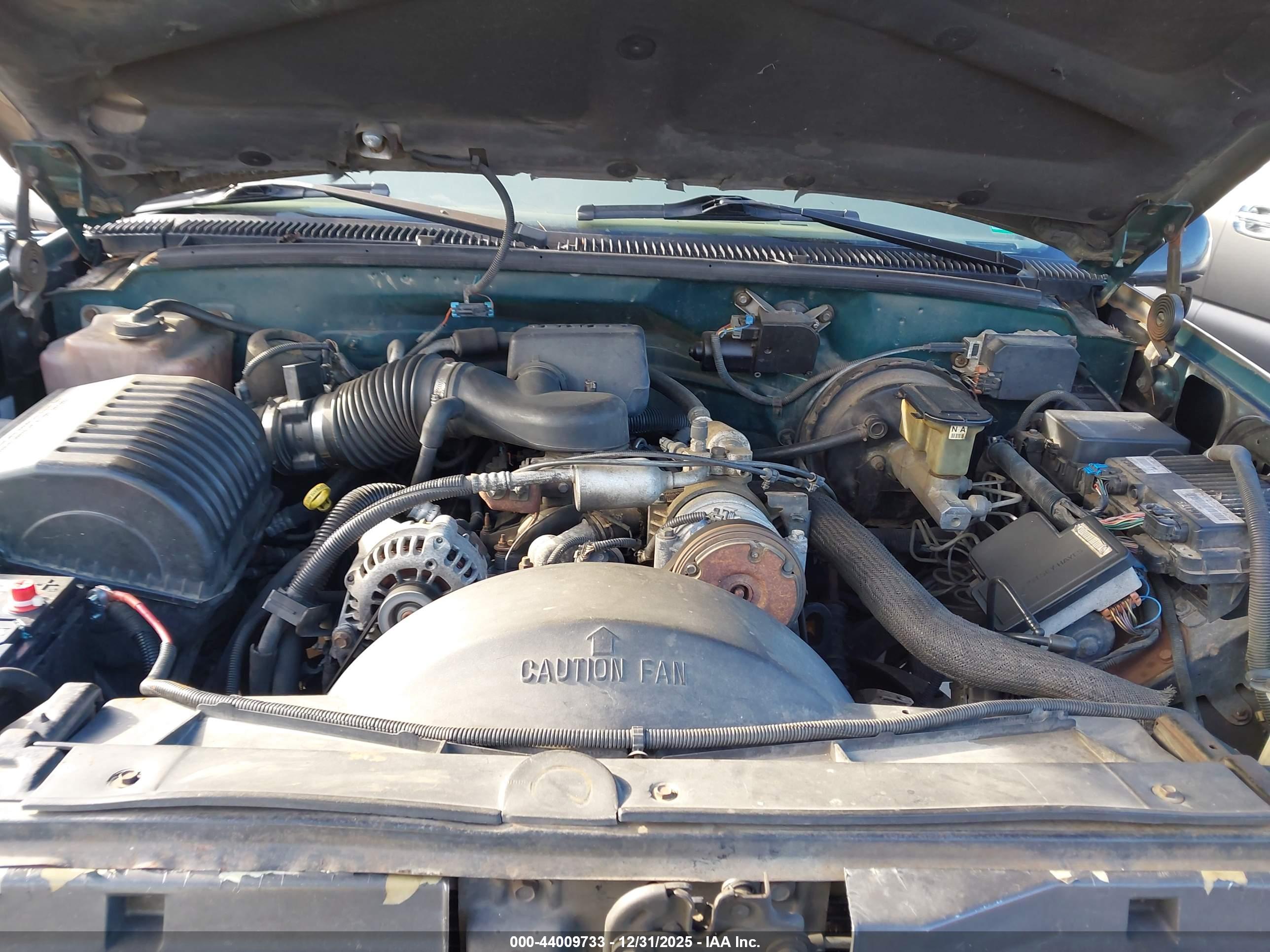 CHEVROLET SUBURBAN image 10