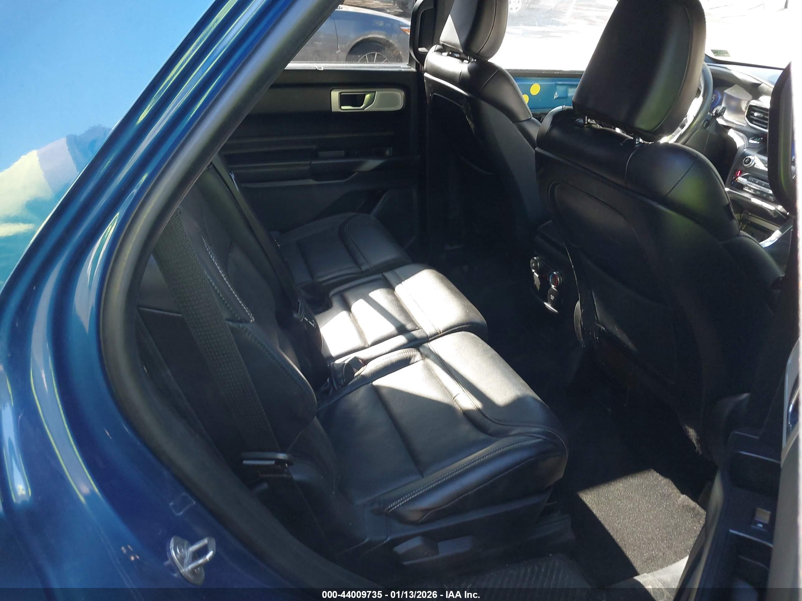 FORD EXPLORER image 8
