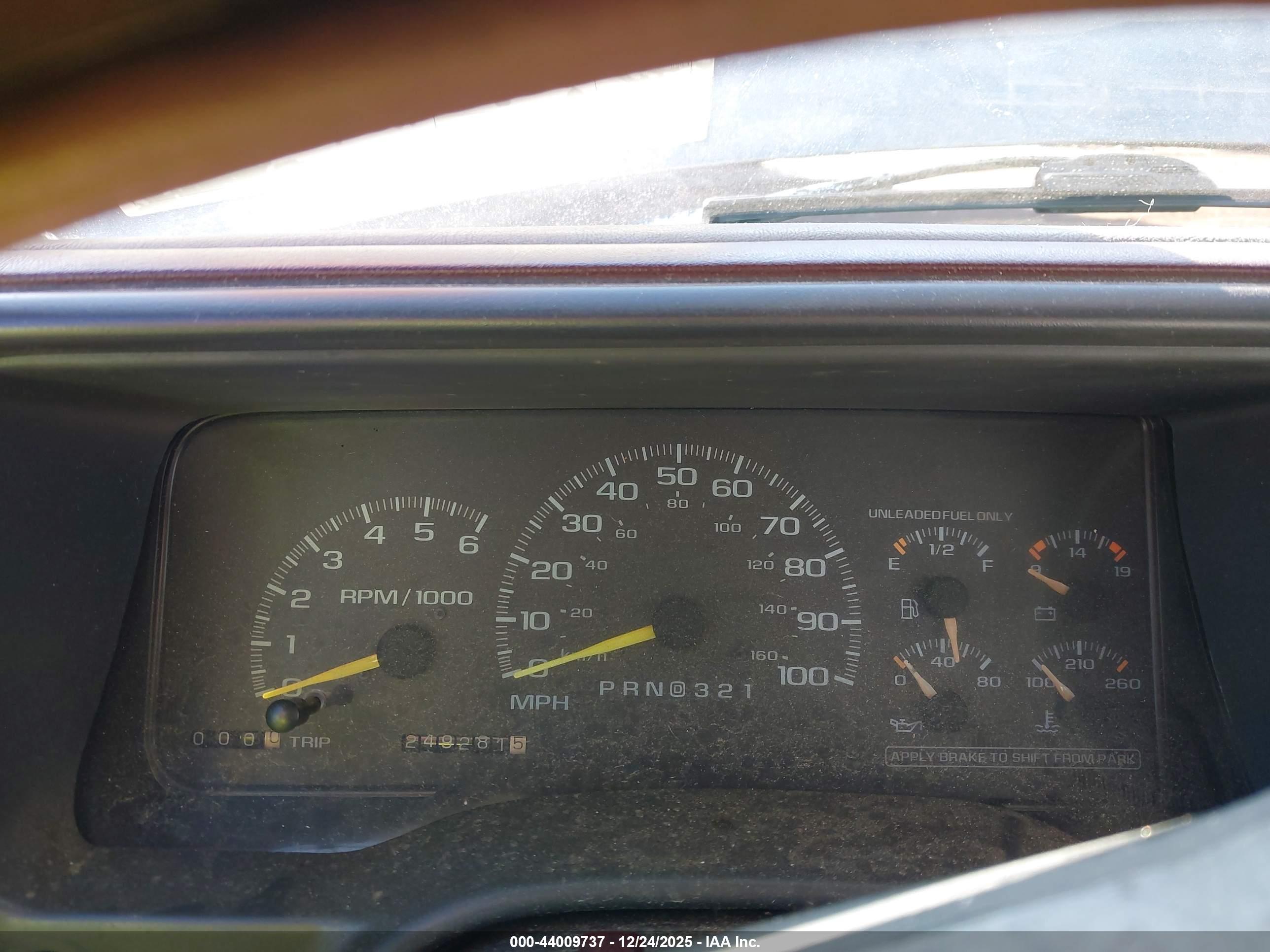 CHEVROLET C1500 image 7