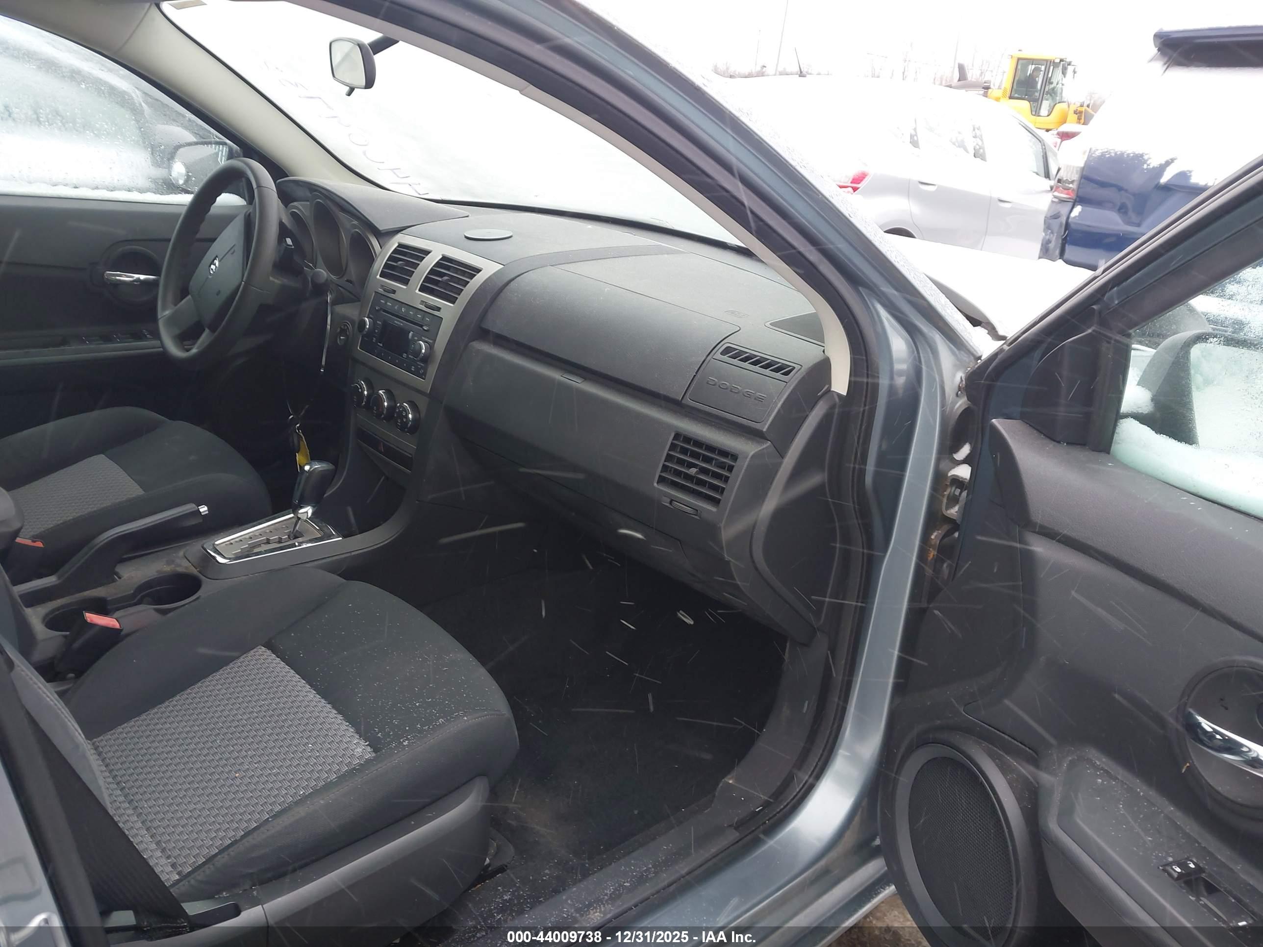 DODGE AVENGER image 5